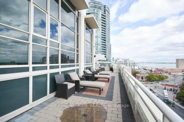 21 Grand Magazine Street, #1102