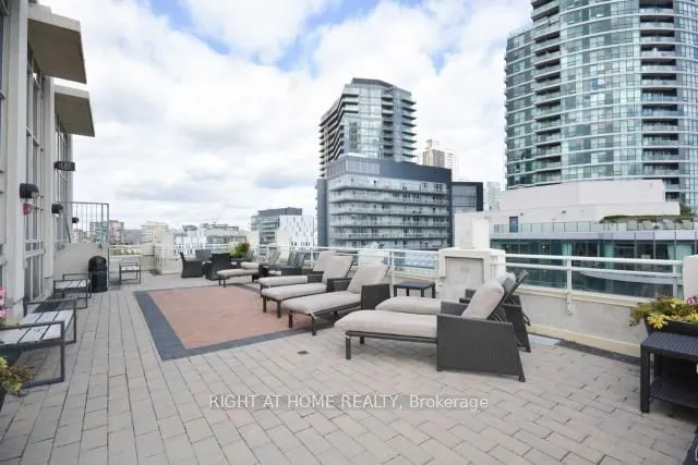 21 Grand Magazine Street, #1102