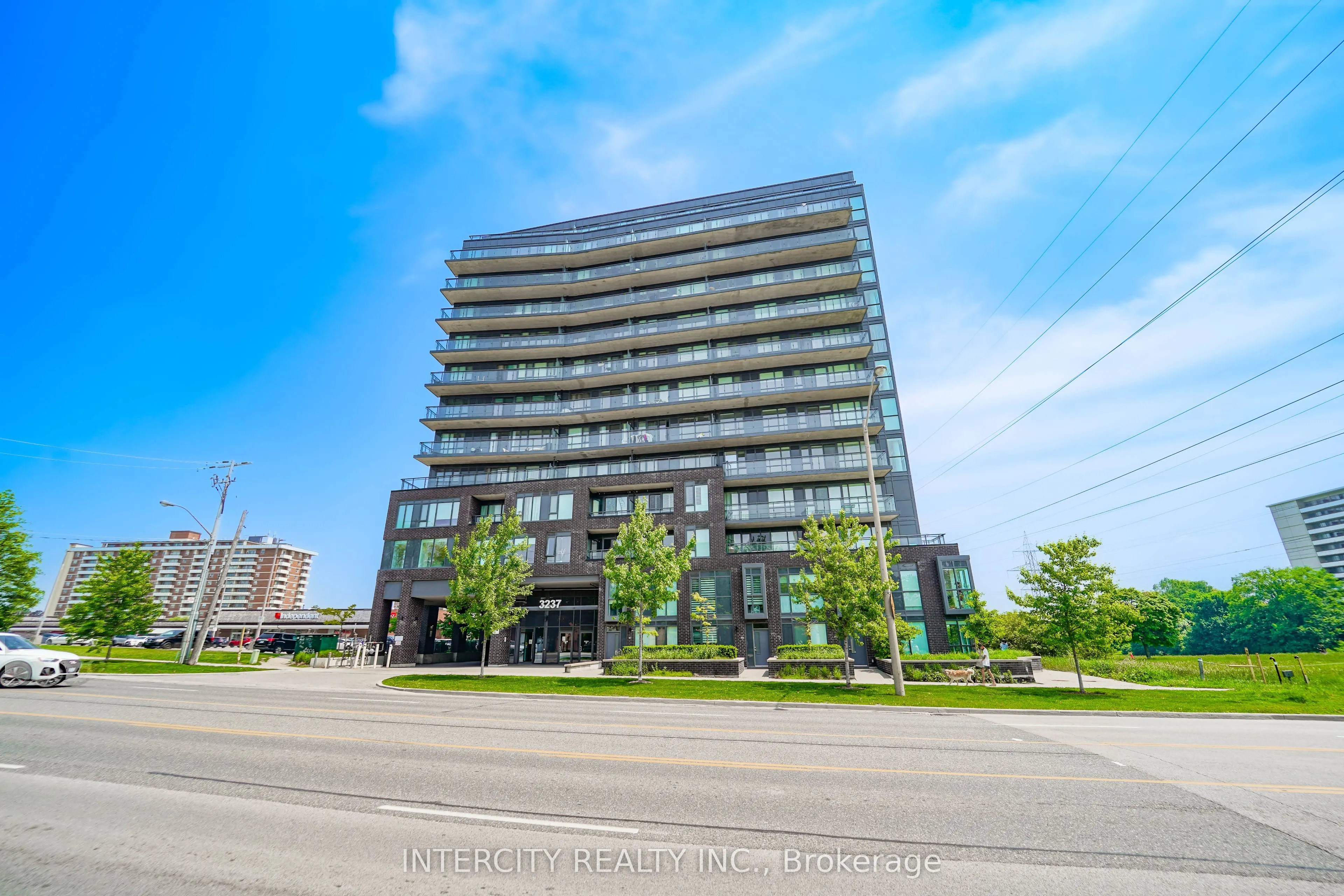 3237 Bayview Avenue, #611