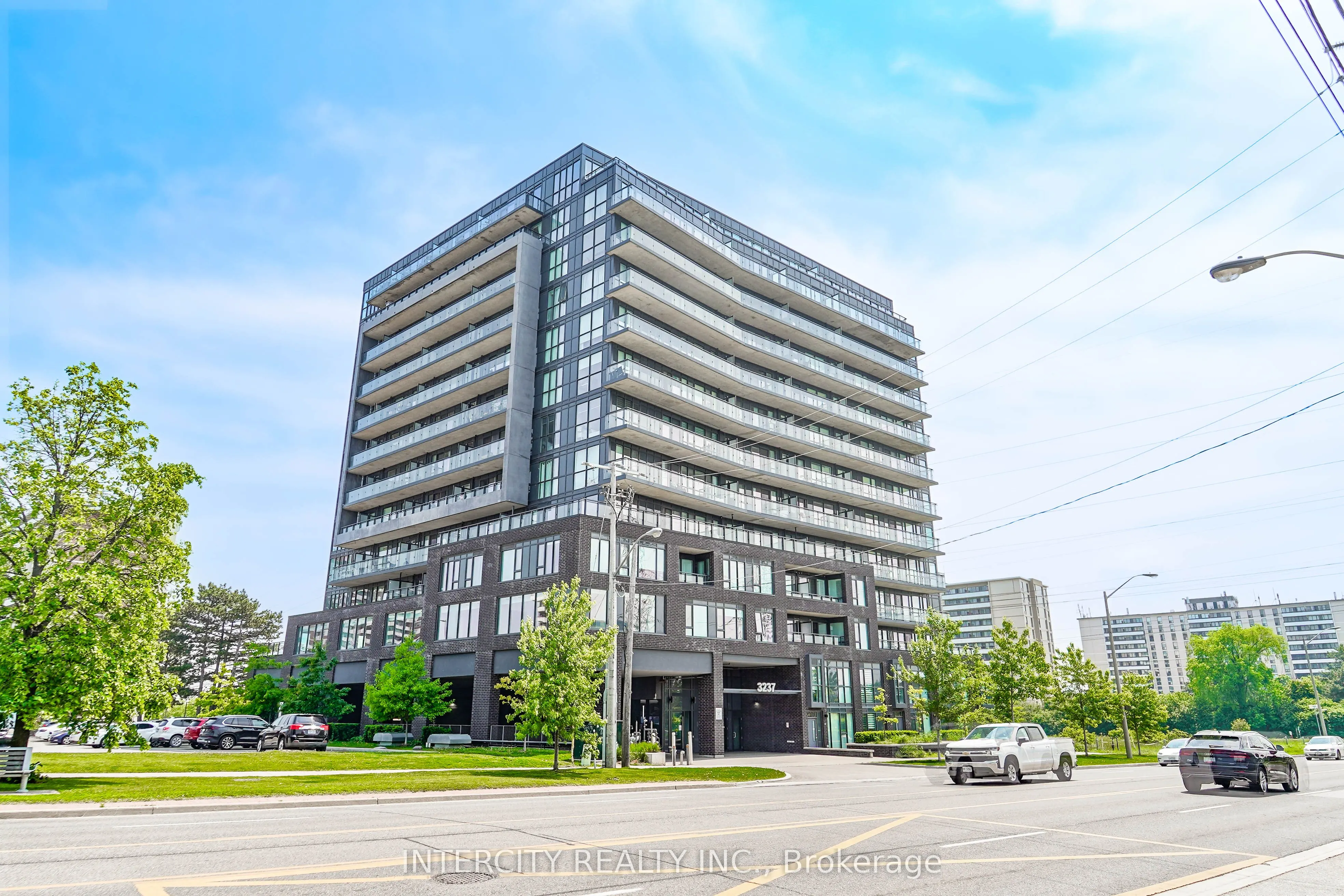 3237 Bayview Avenue, #611