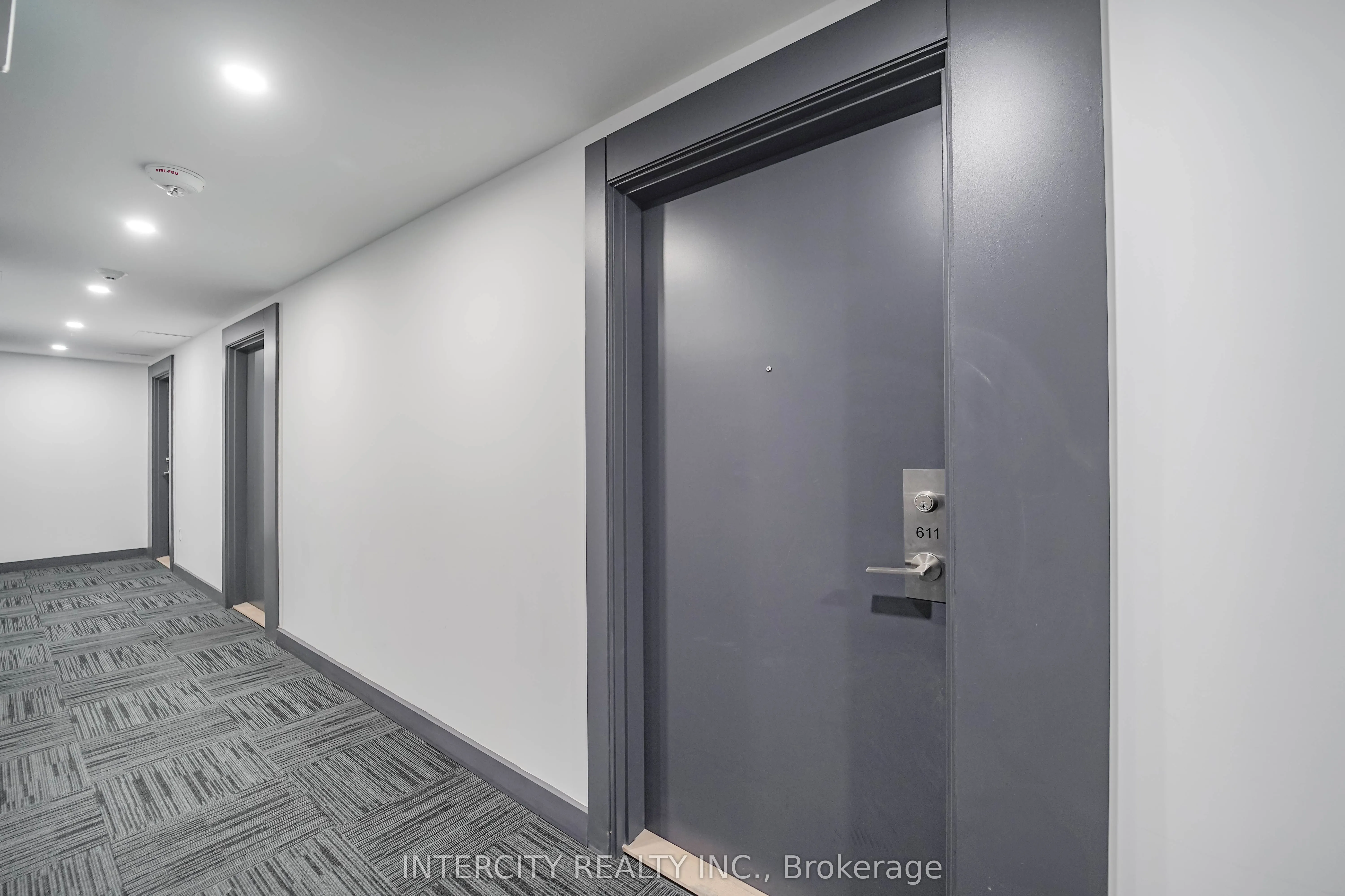 3237 Bayview Avenue, #611