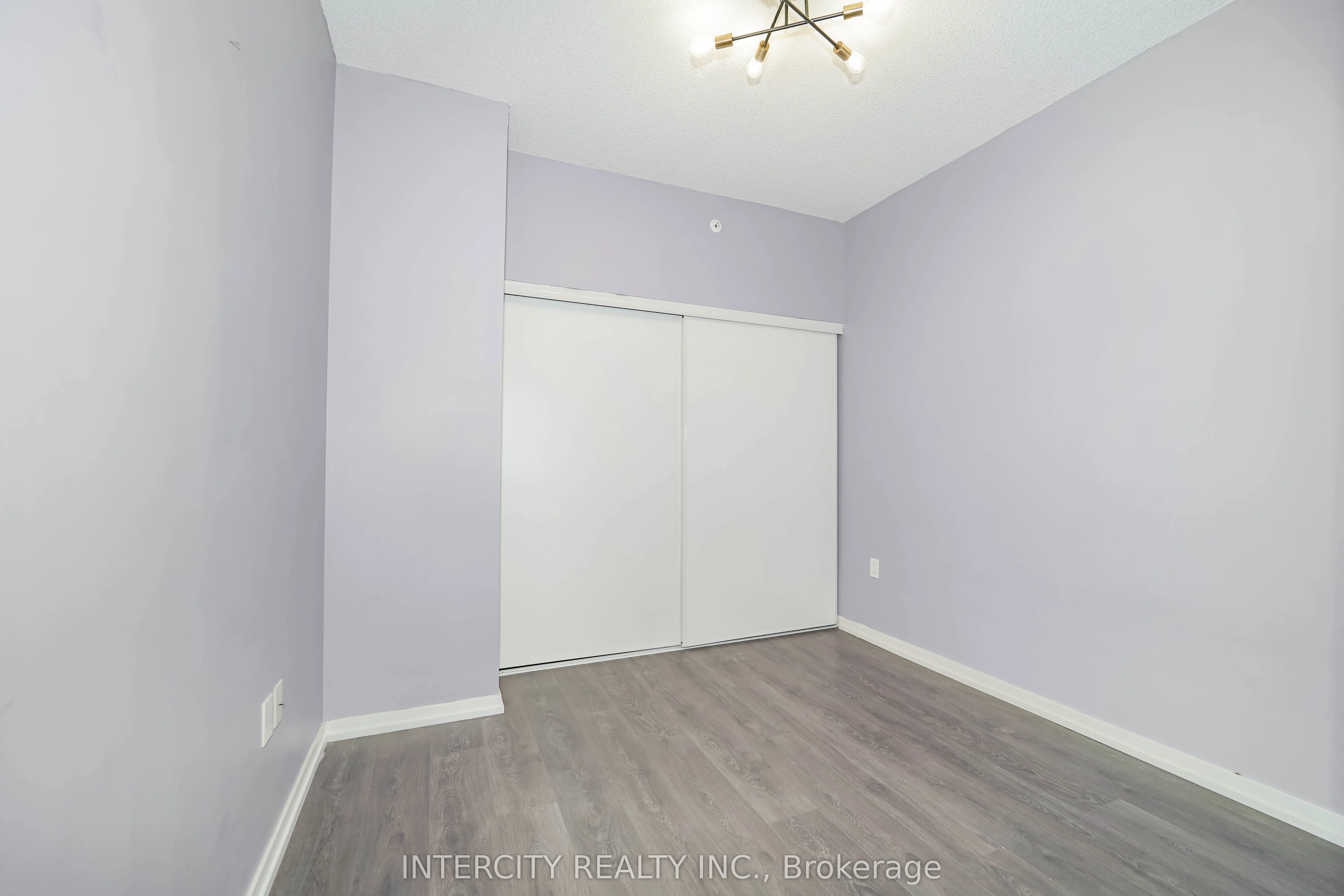3237 Bayview Avenue, #611