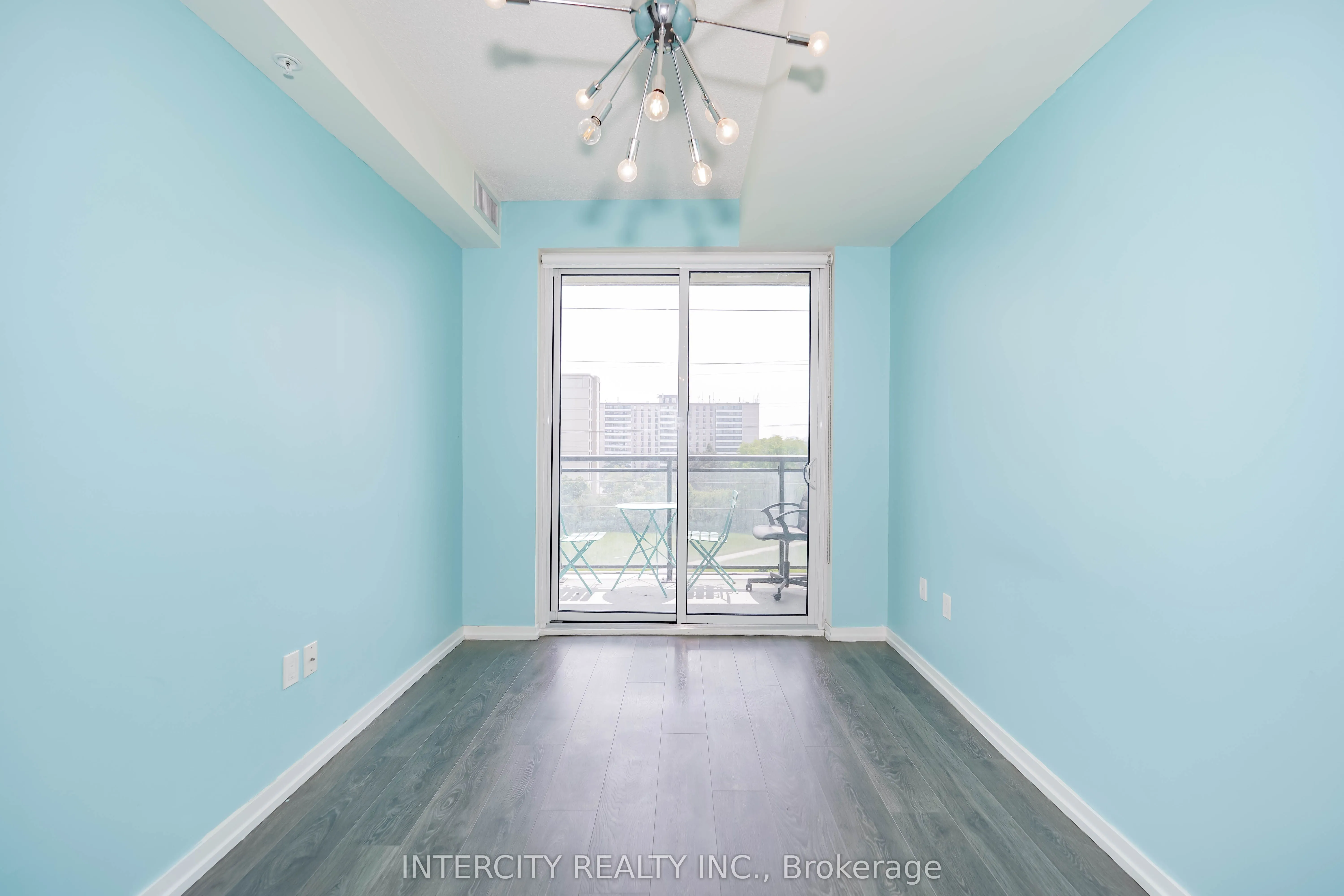 3237 Bayview Avenue, #611