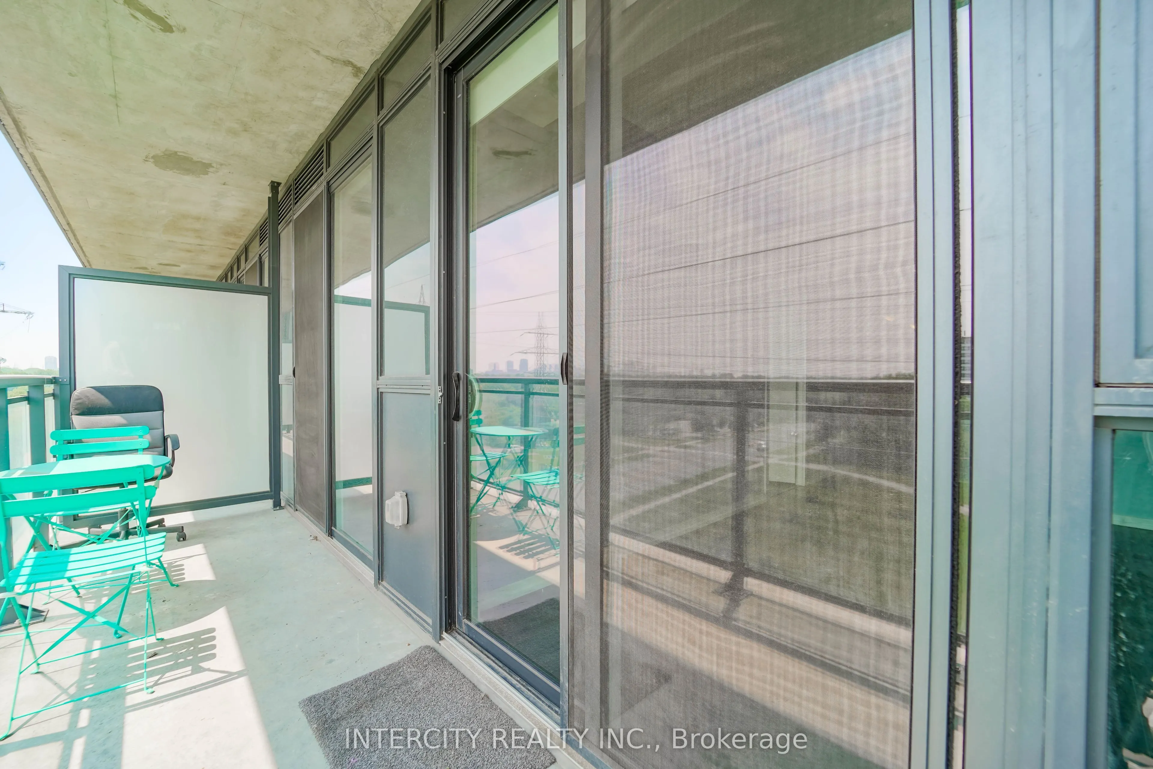 3237 Bayview Avenue, #611