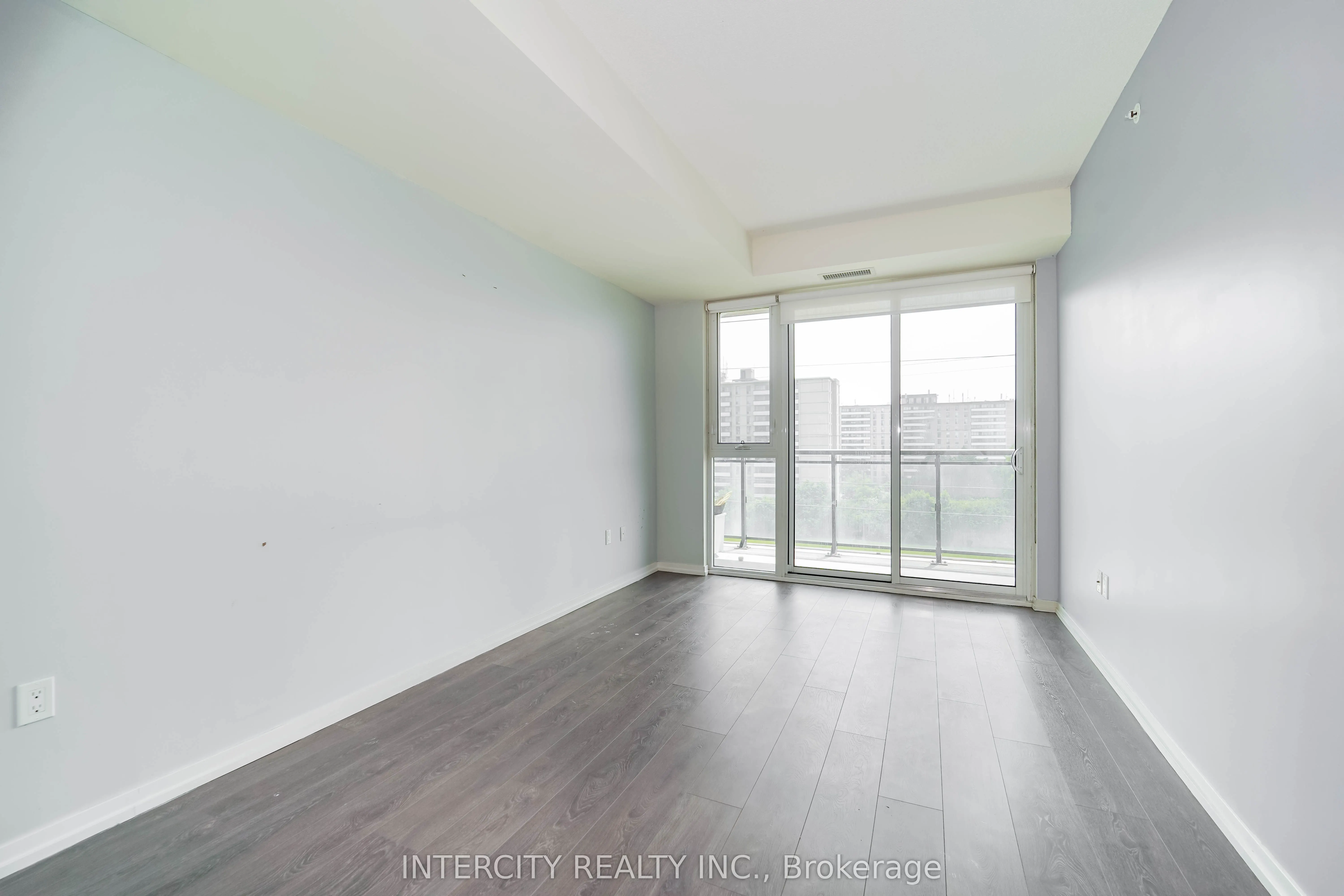 3237 Bayview Avenue, #611