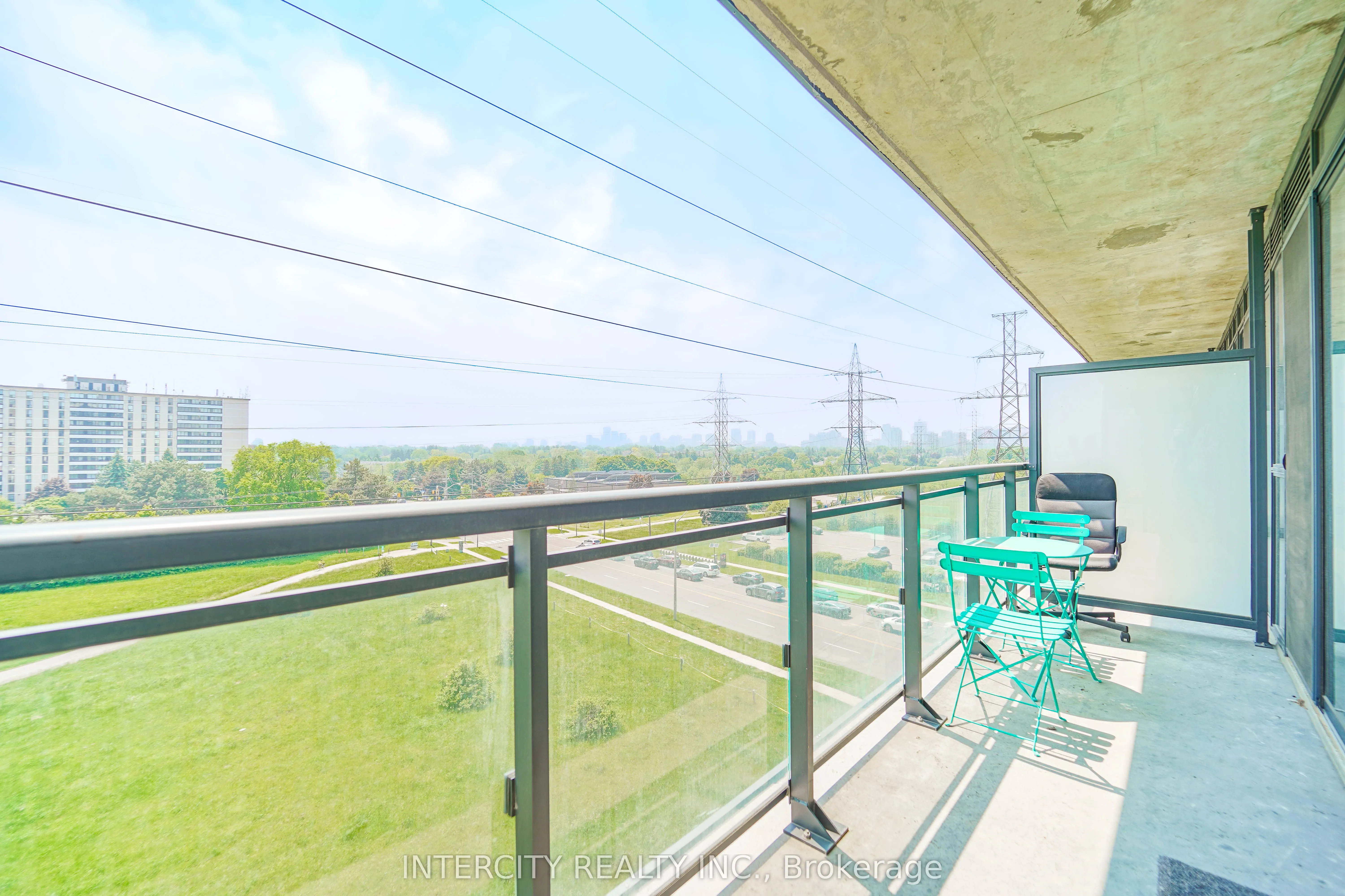 3237 Bayview Avenue, #611