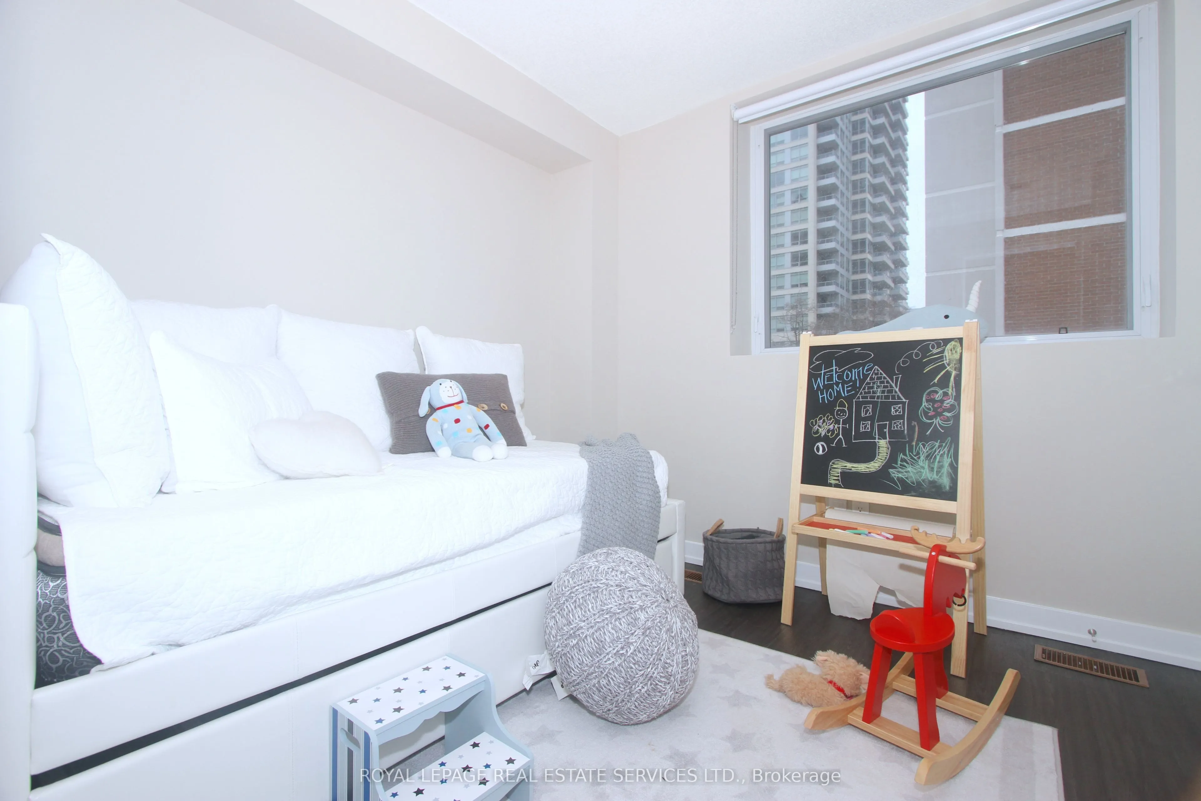 284 Bleecker Street, #284