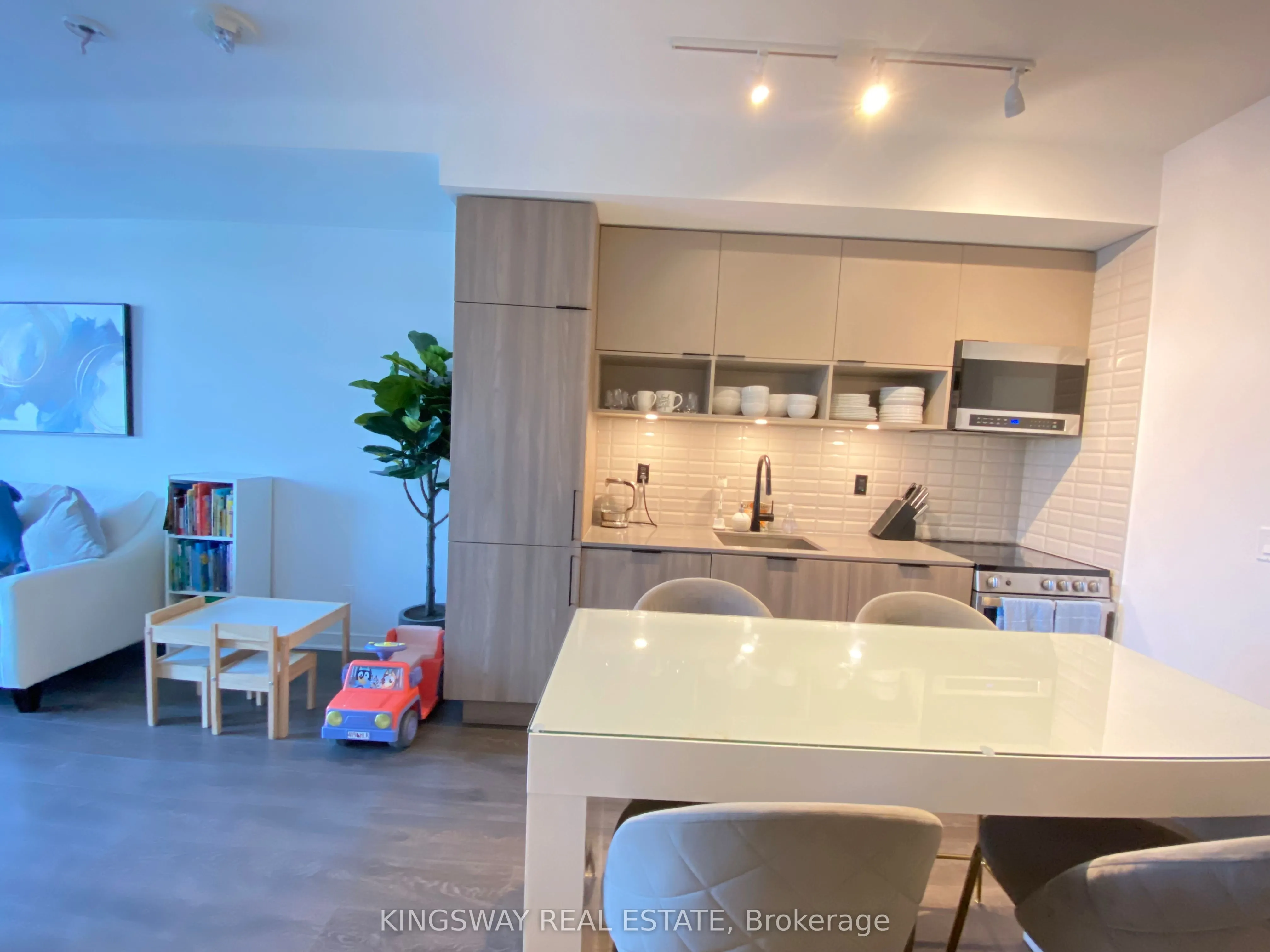 35 Rolling Mills Road E, #S336