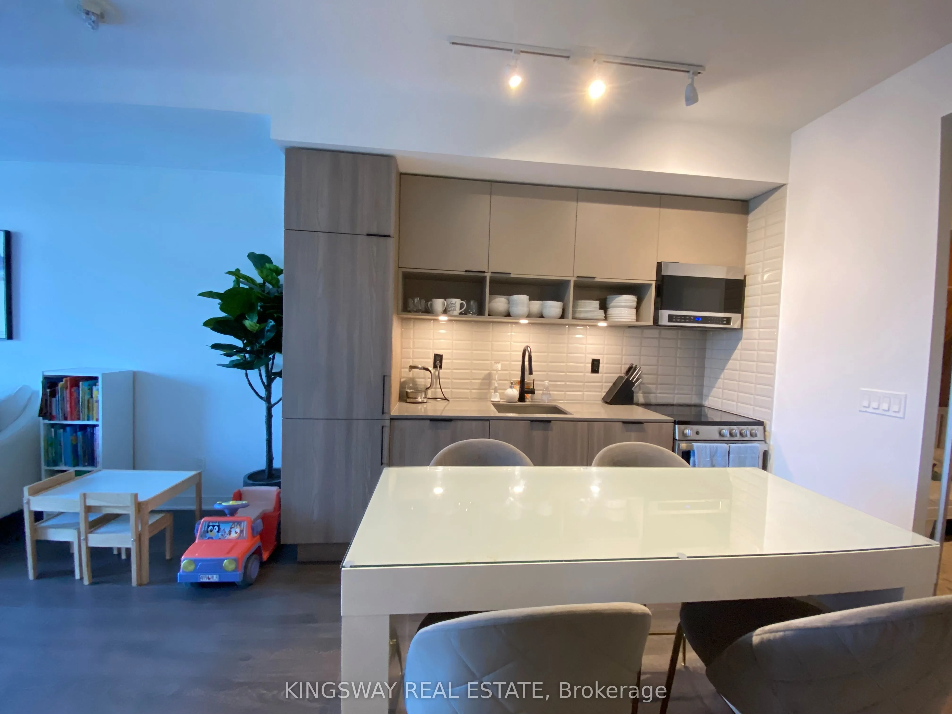 35 Rolling Mills Road E, #S336