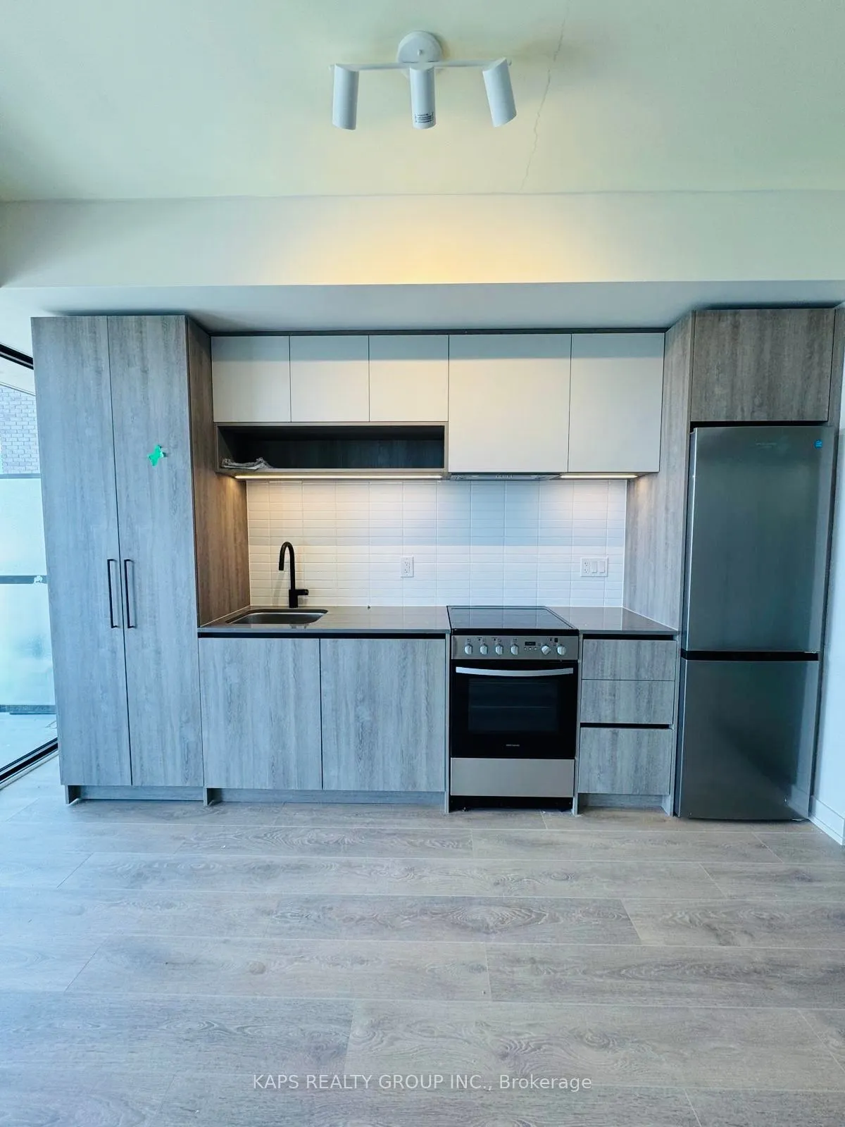 181 Sterling Road, #915