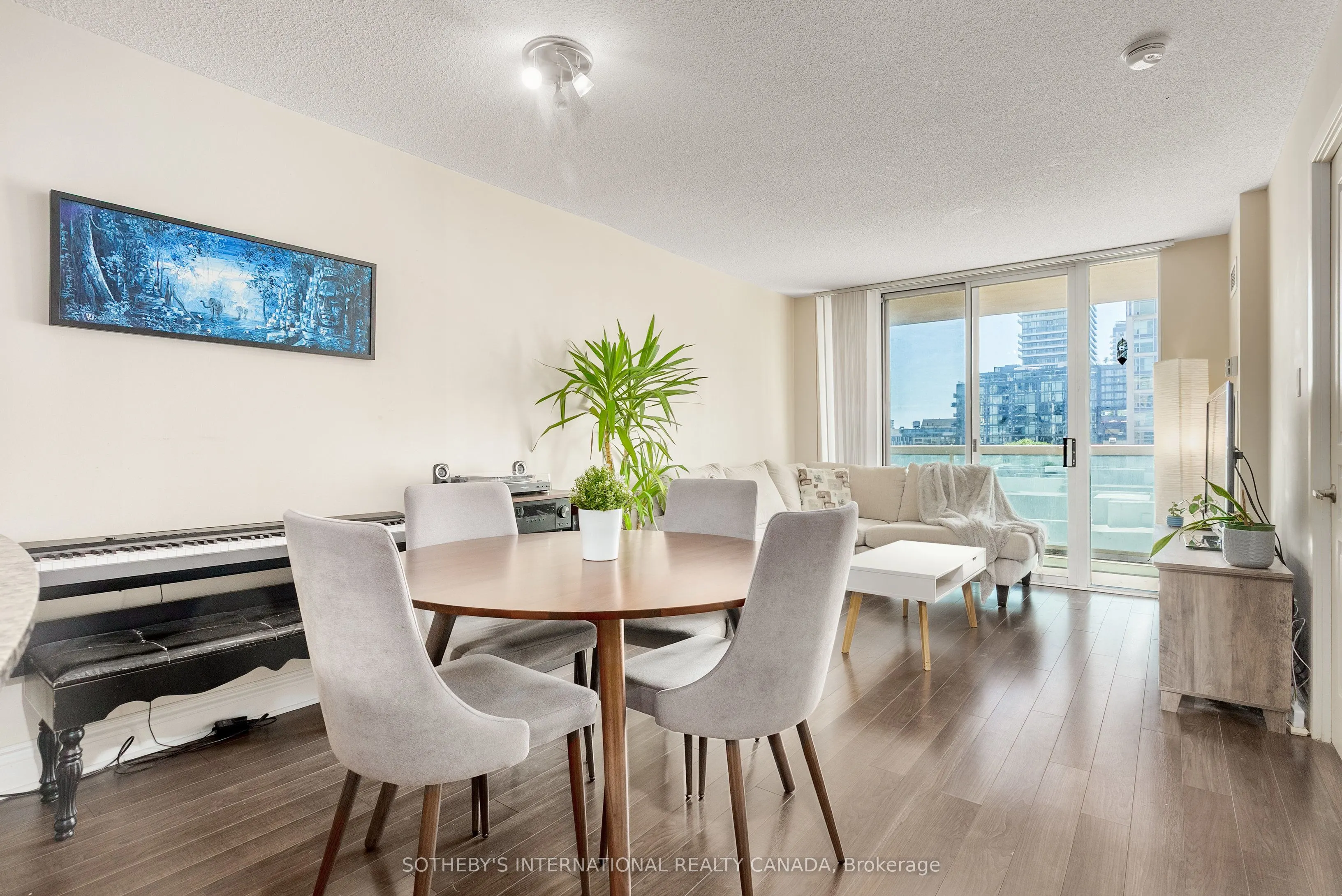 313 Richmond Street E, #858