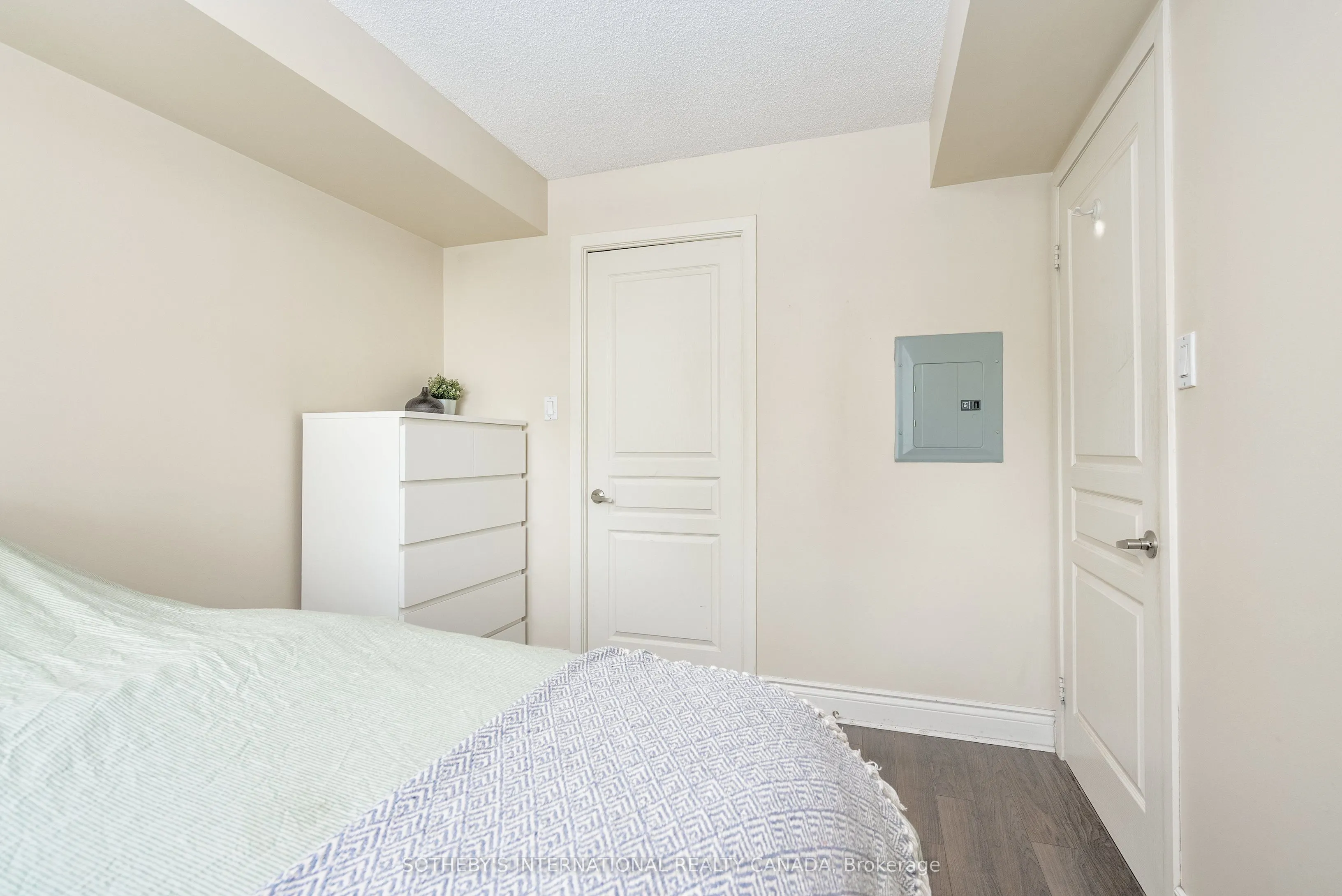 313 Richmond Street E, #858