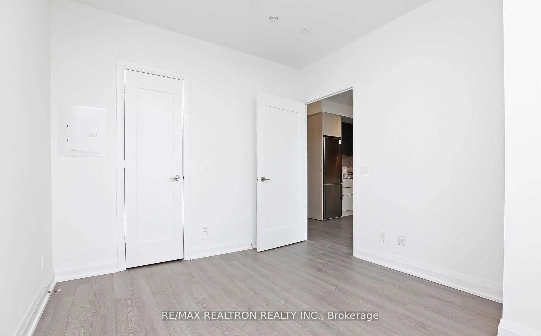 1 Belsize Drive, #811