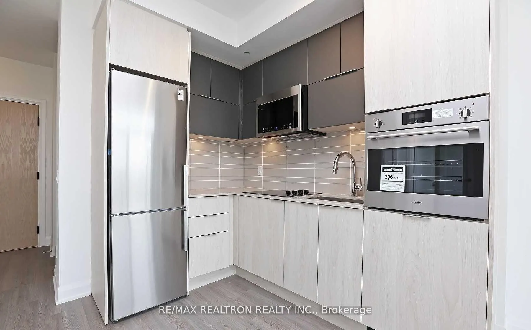1 Belsize Drive, #811