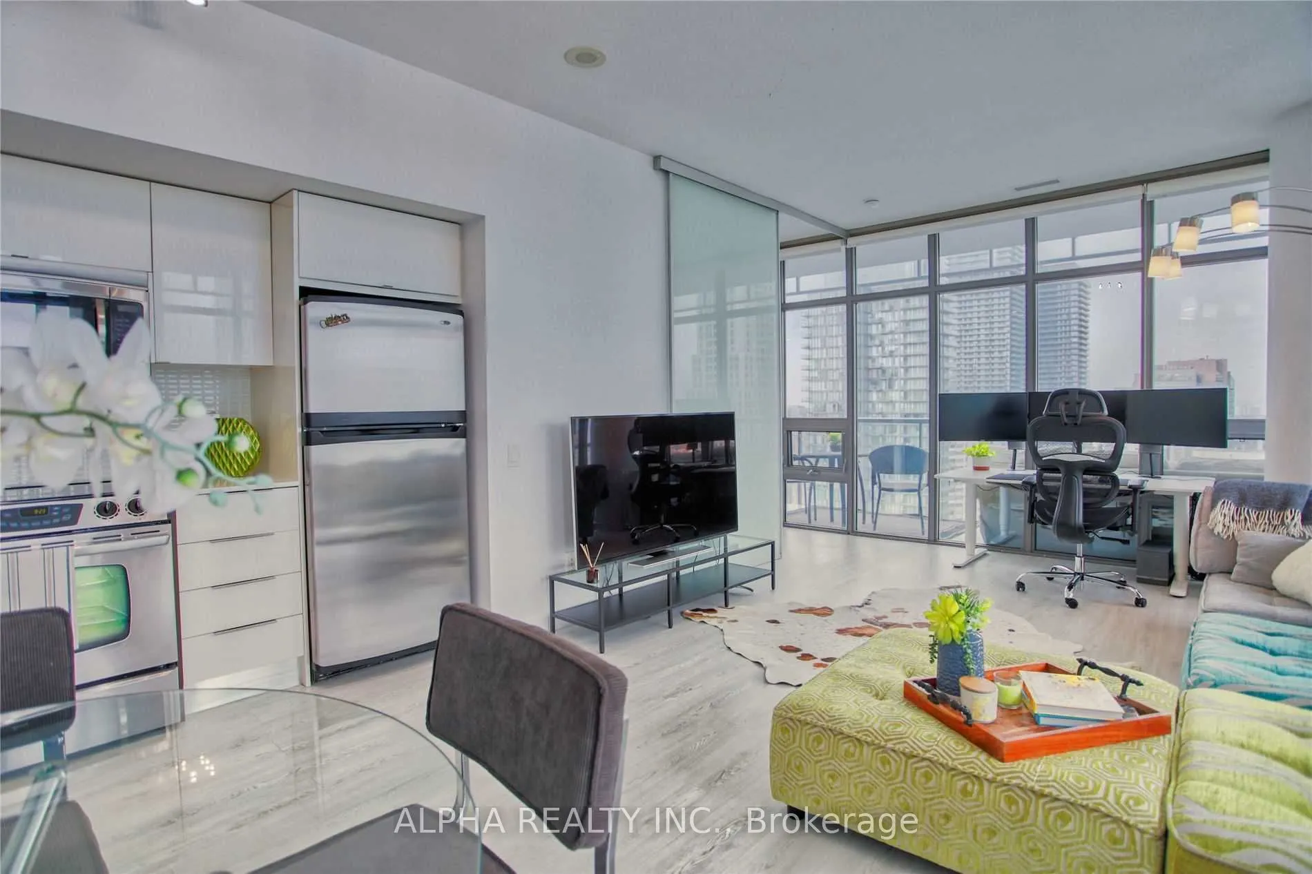 33 Charles Street E, #2509