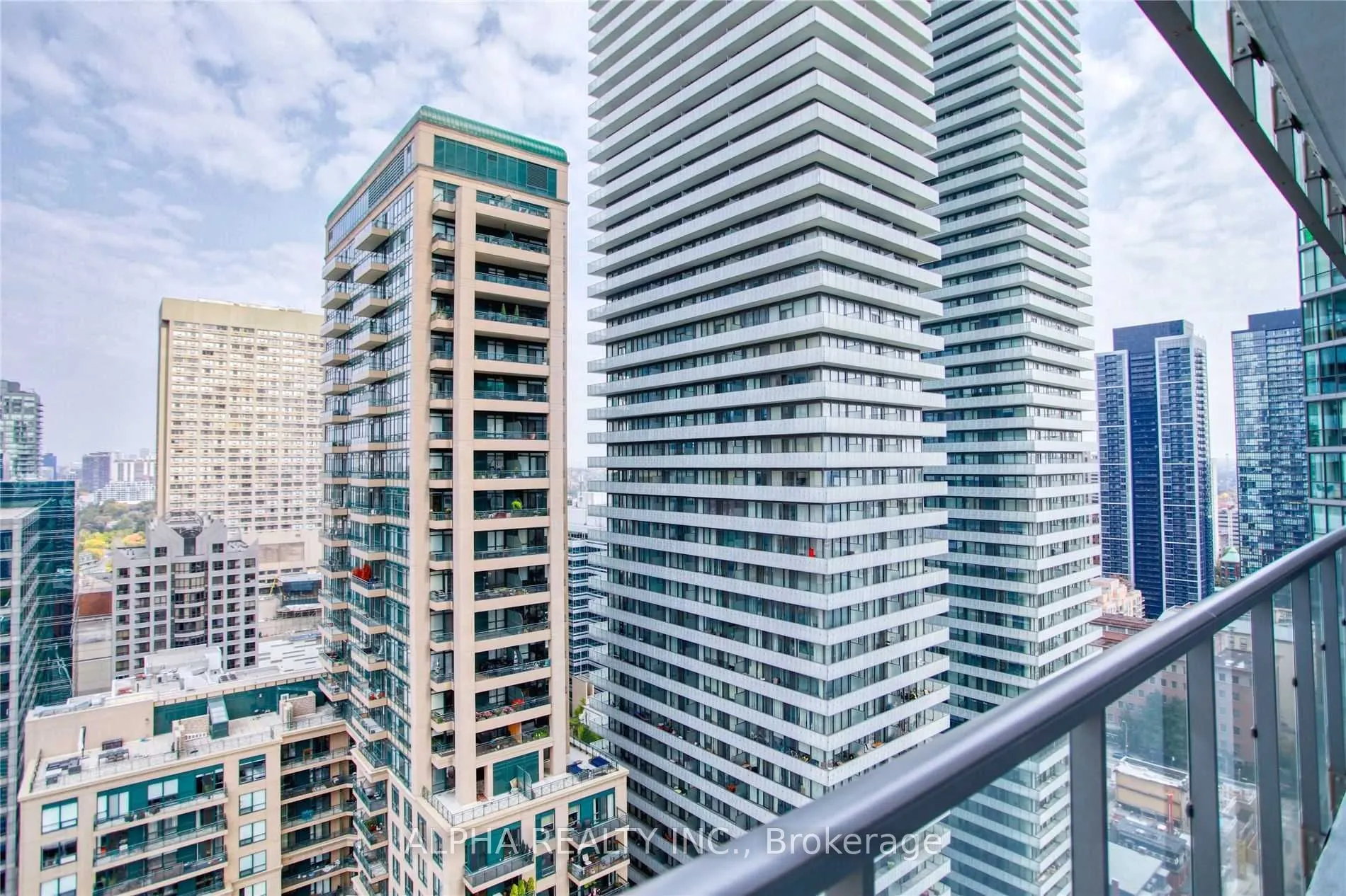 33 Charles Street E, #2509