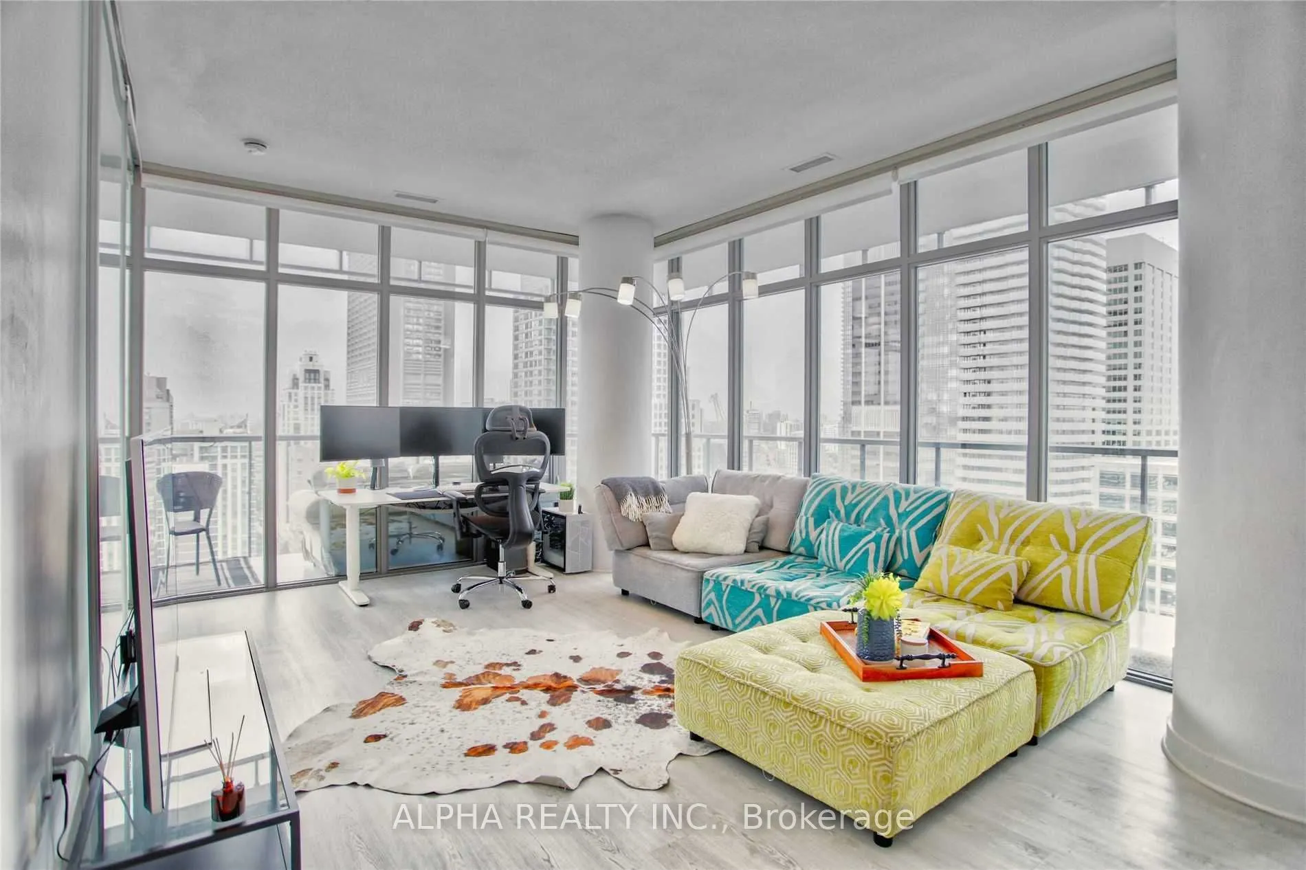 33 Charles Street E, #2509