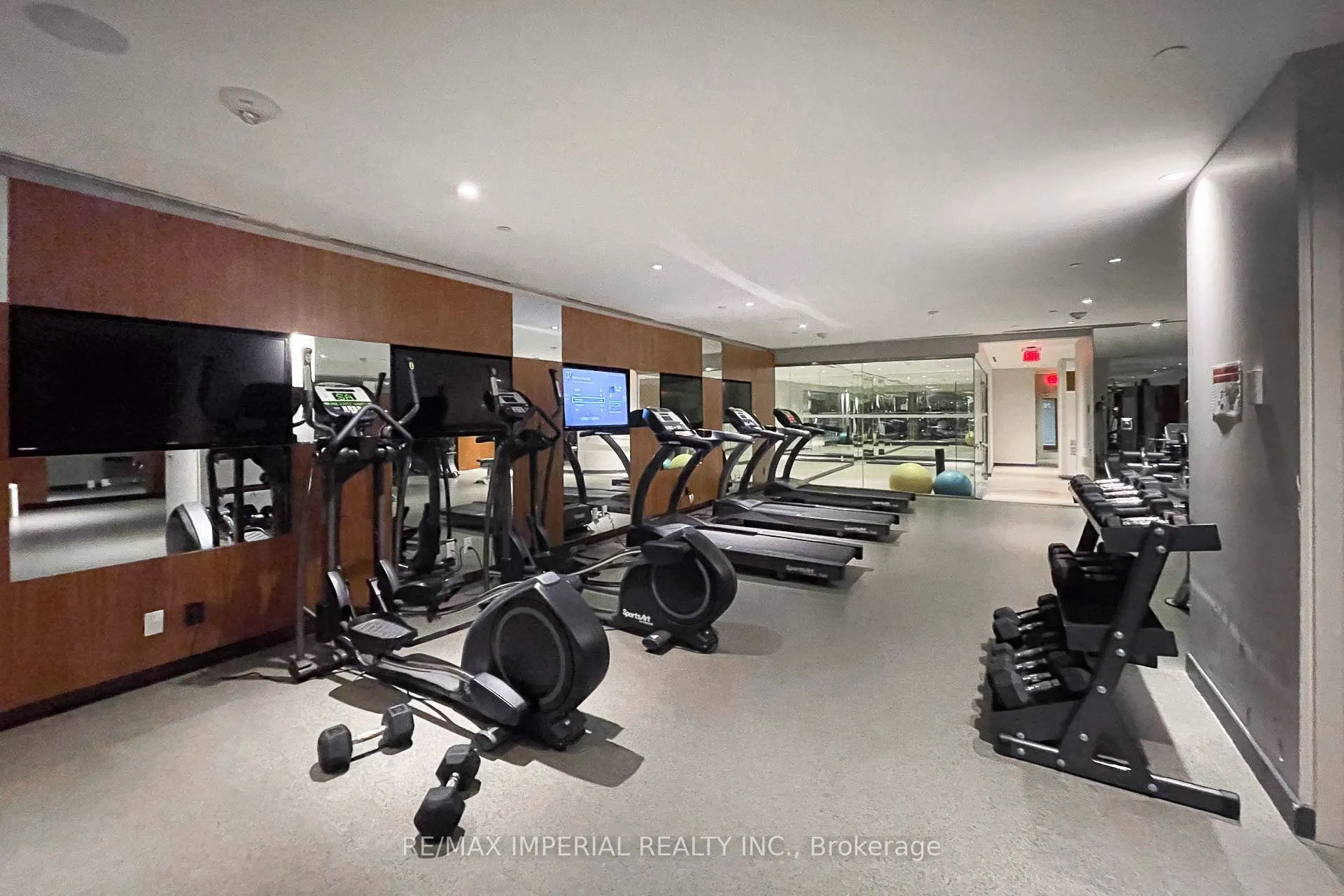 8 mercer Street, #17