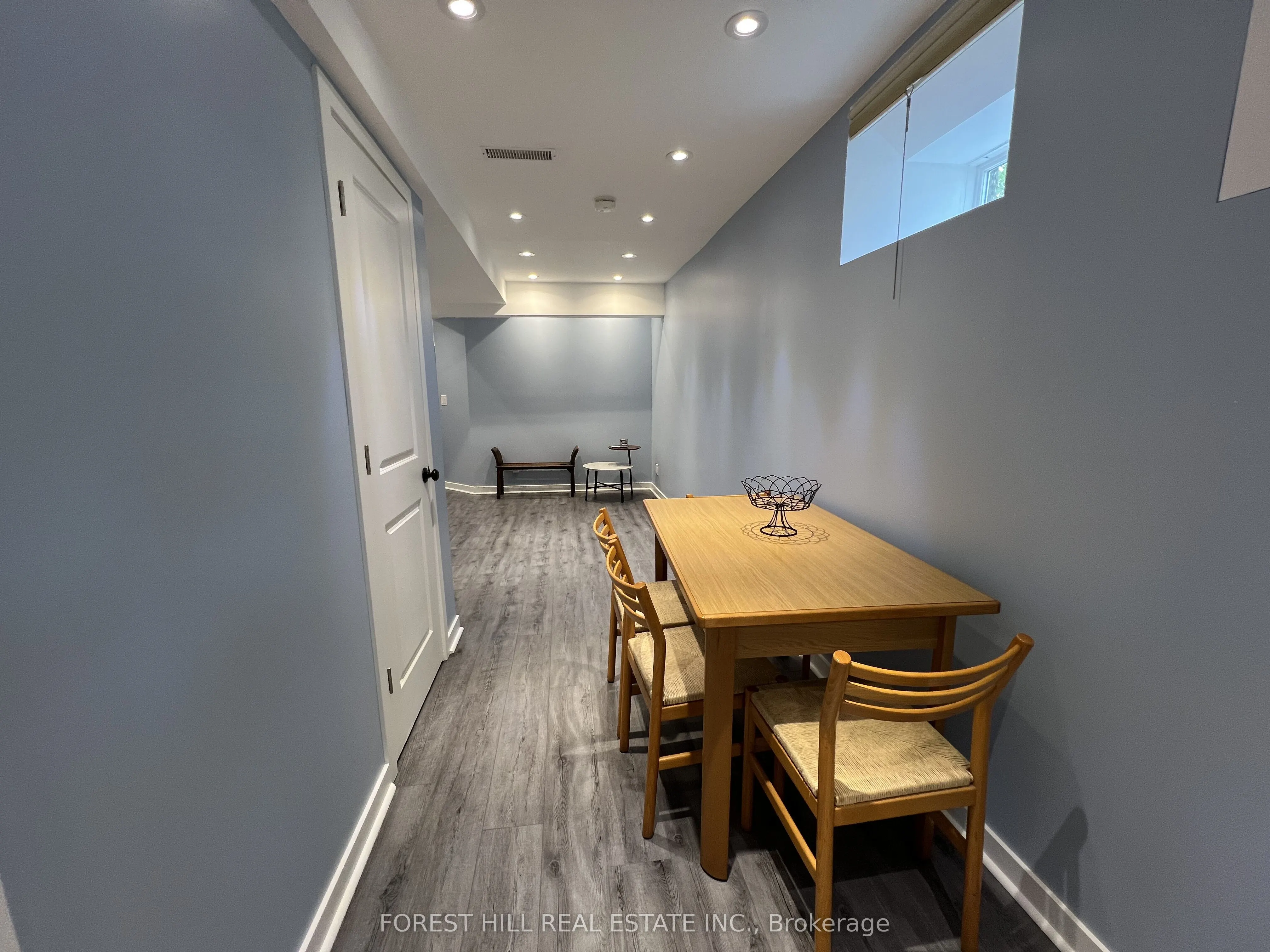 168 TYRREL Avenue W, #LOWER