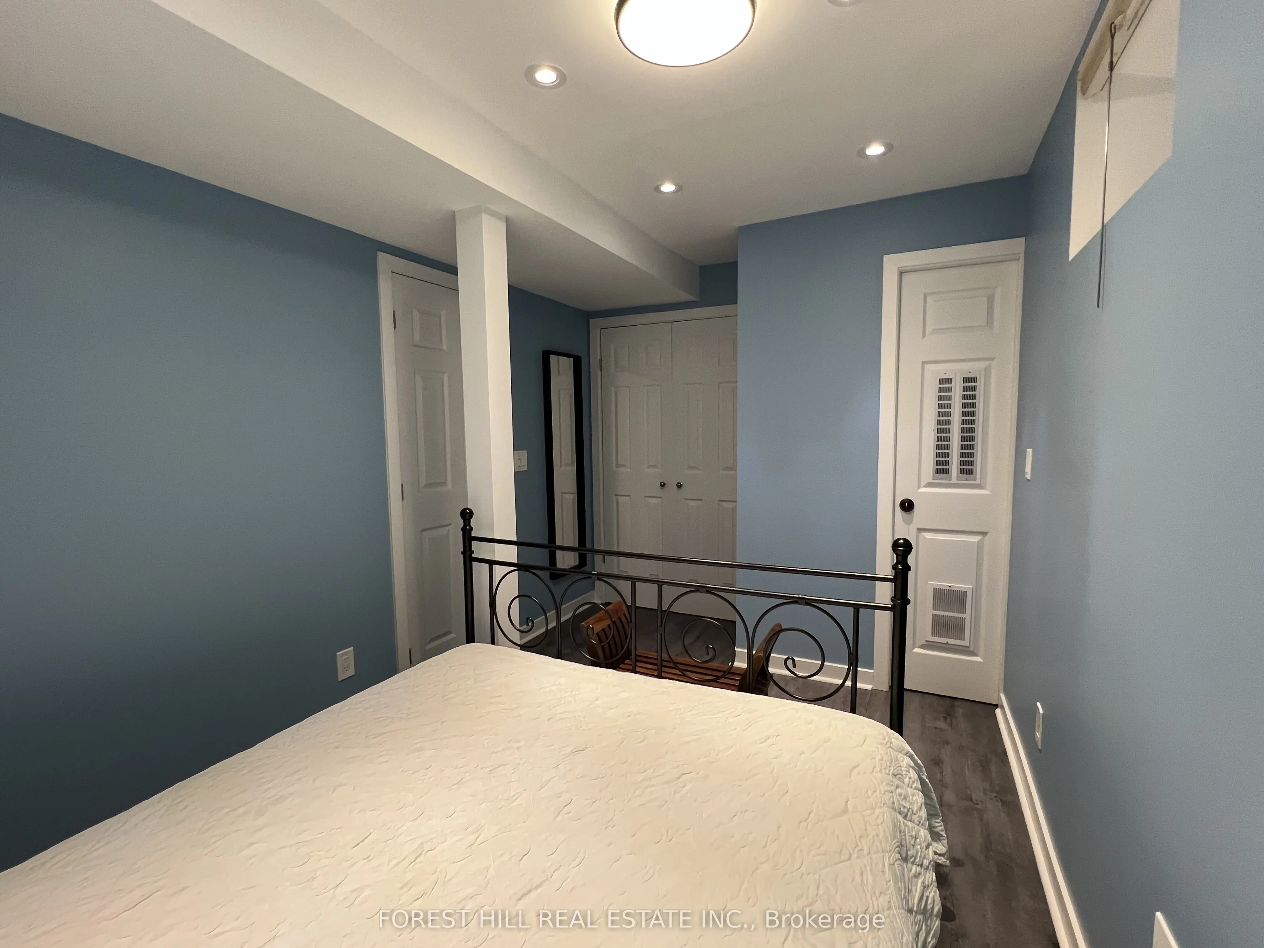 168 TYRREL Avenue W, #LOWER