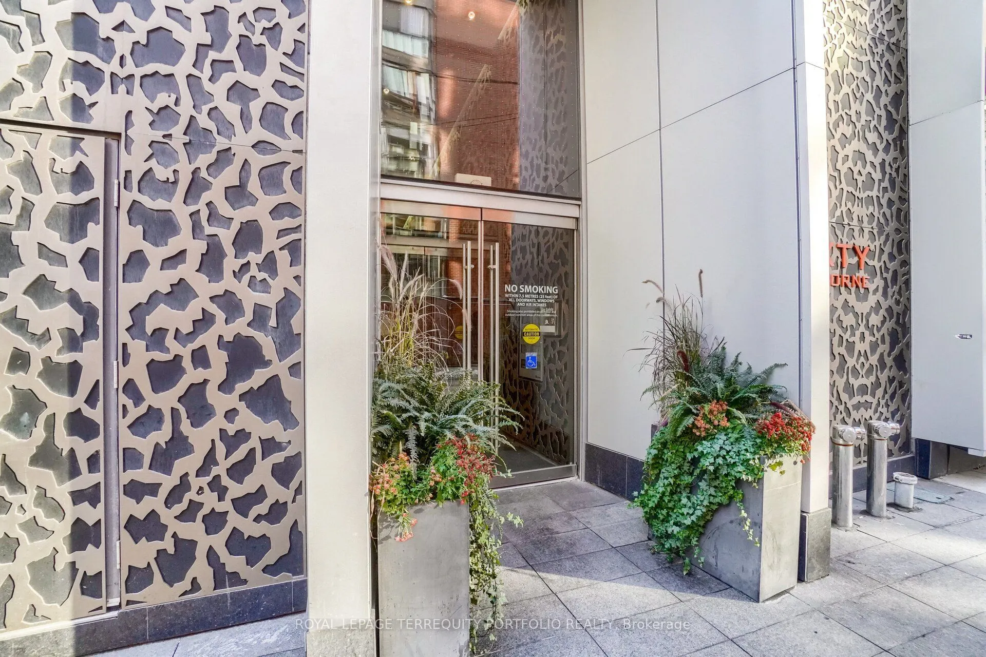 60 Colborne Street, #1608