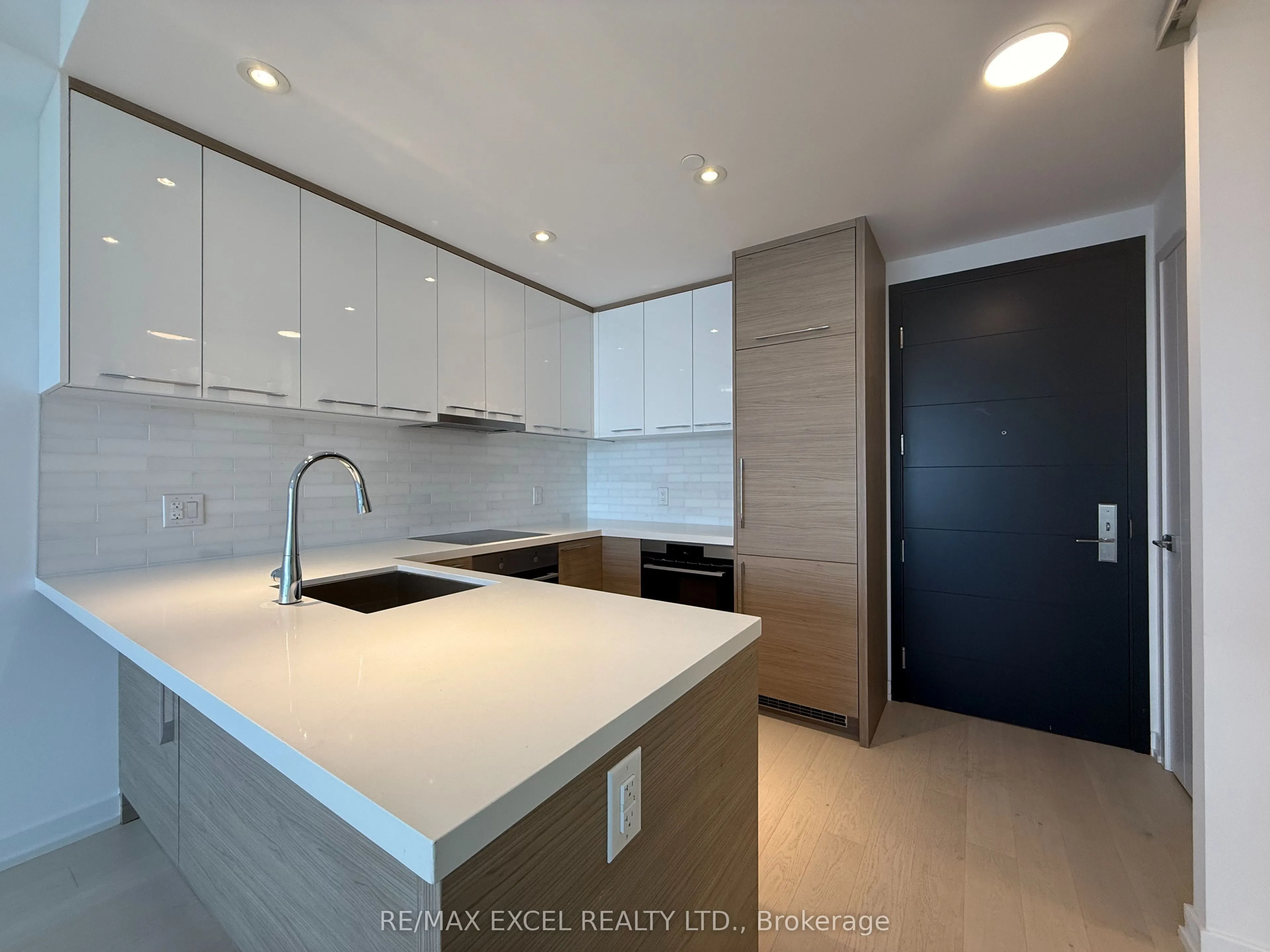 488 University Avenue, #2311