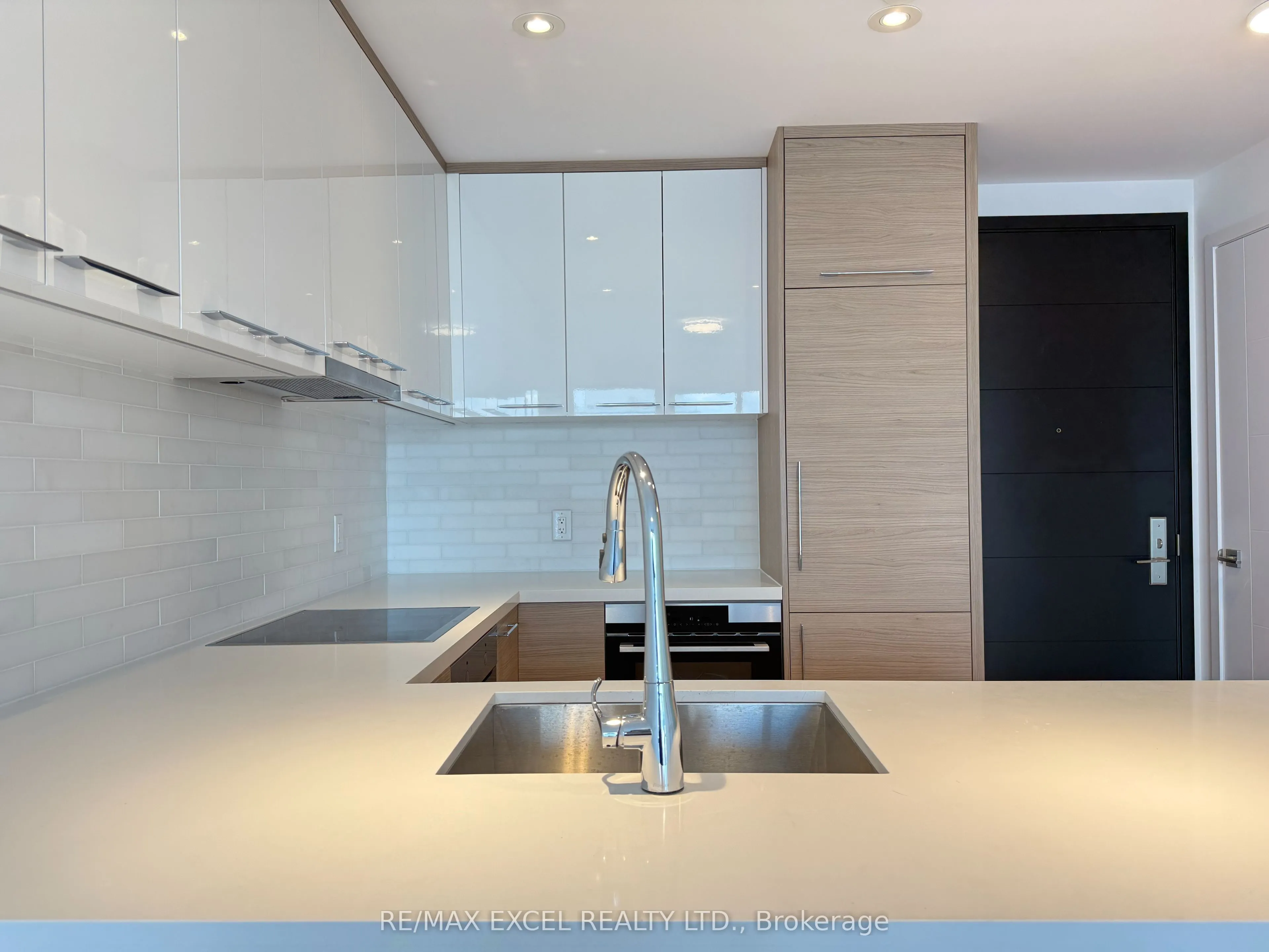 488 University Avenue, #2311