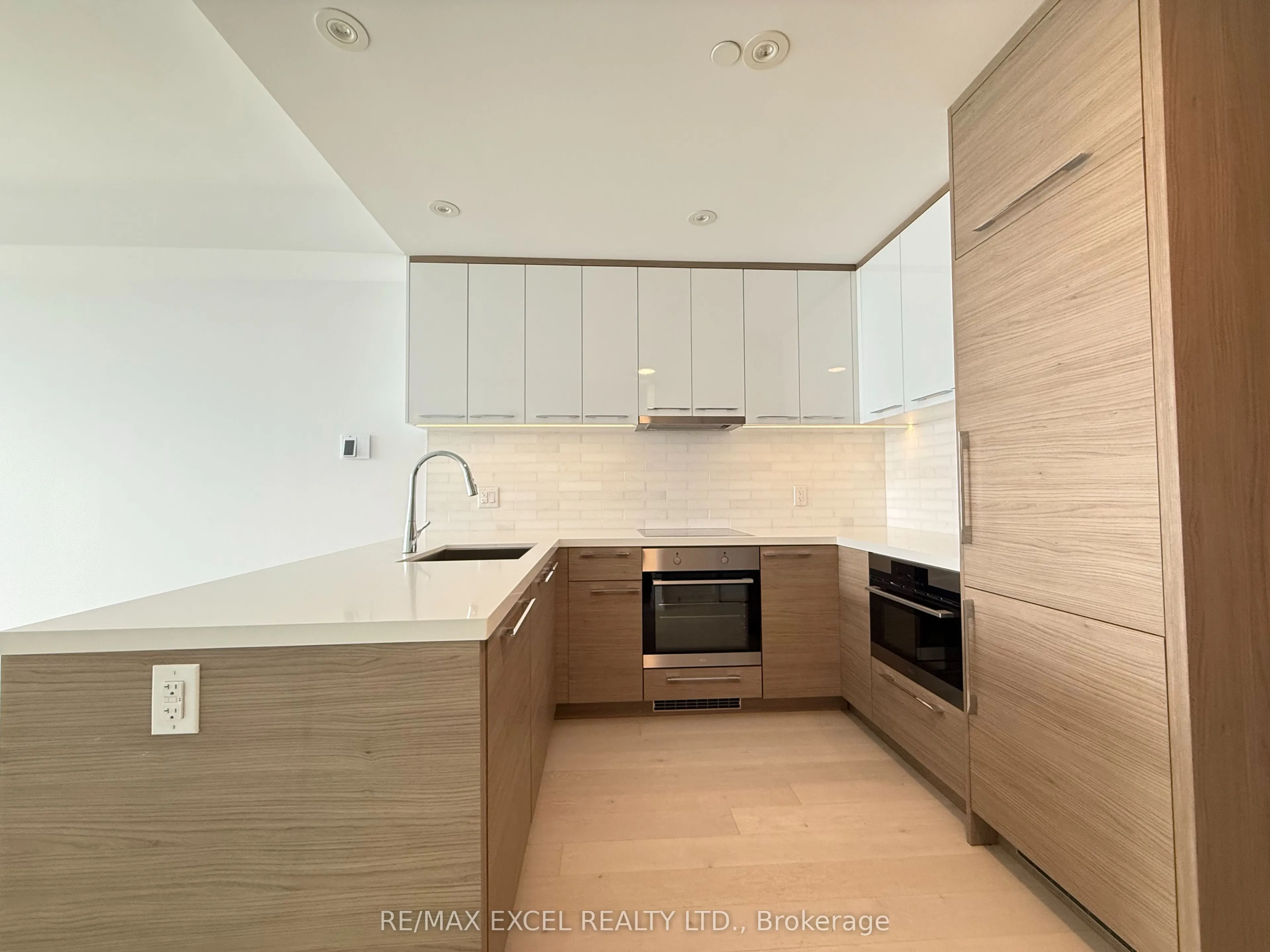 488 University Avenue, #2311
