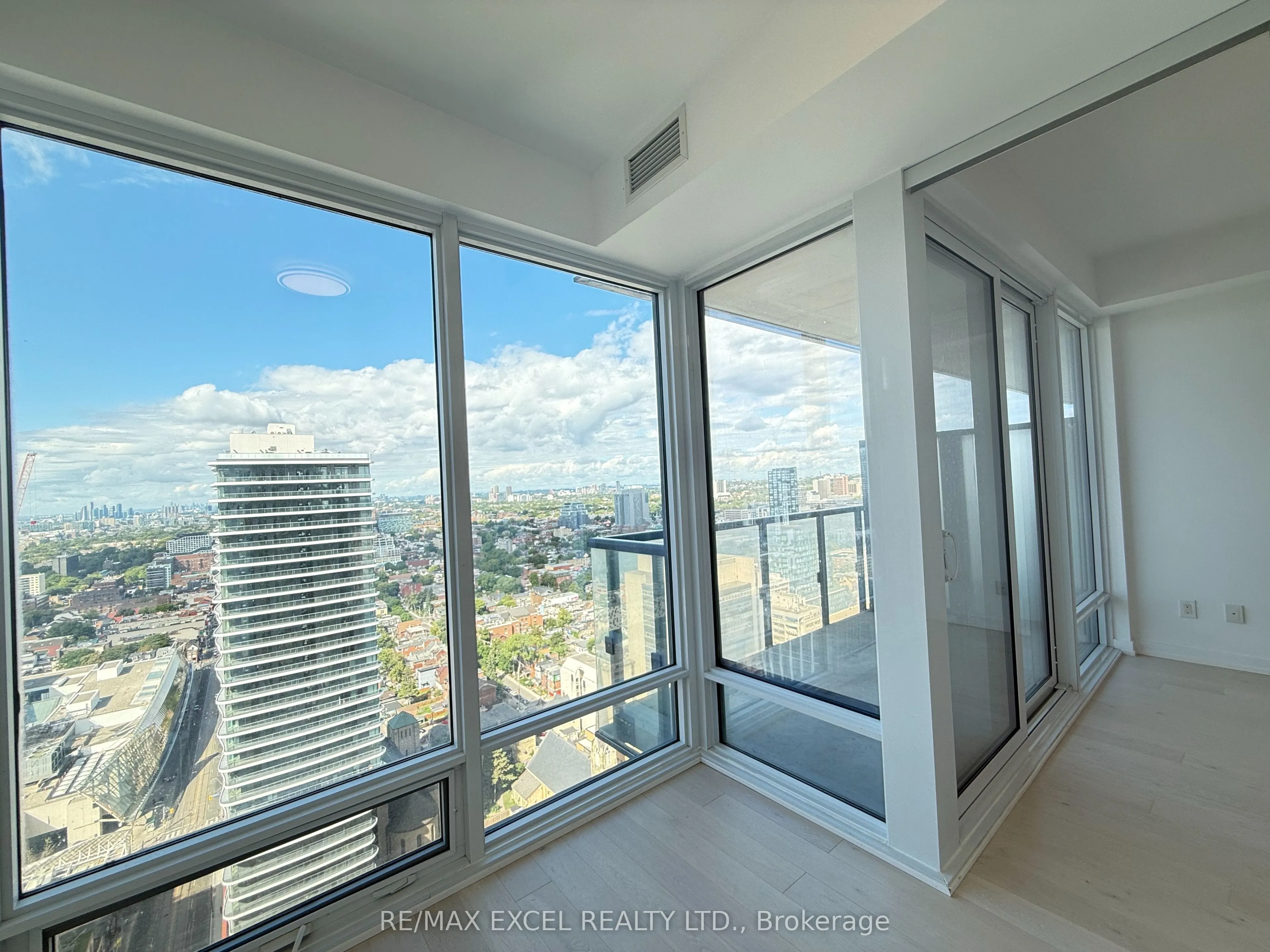 488 University Avenue, #2311