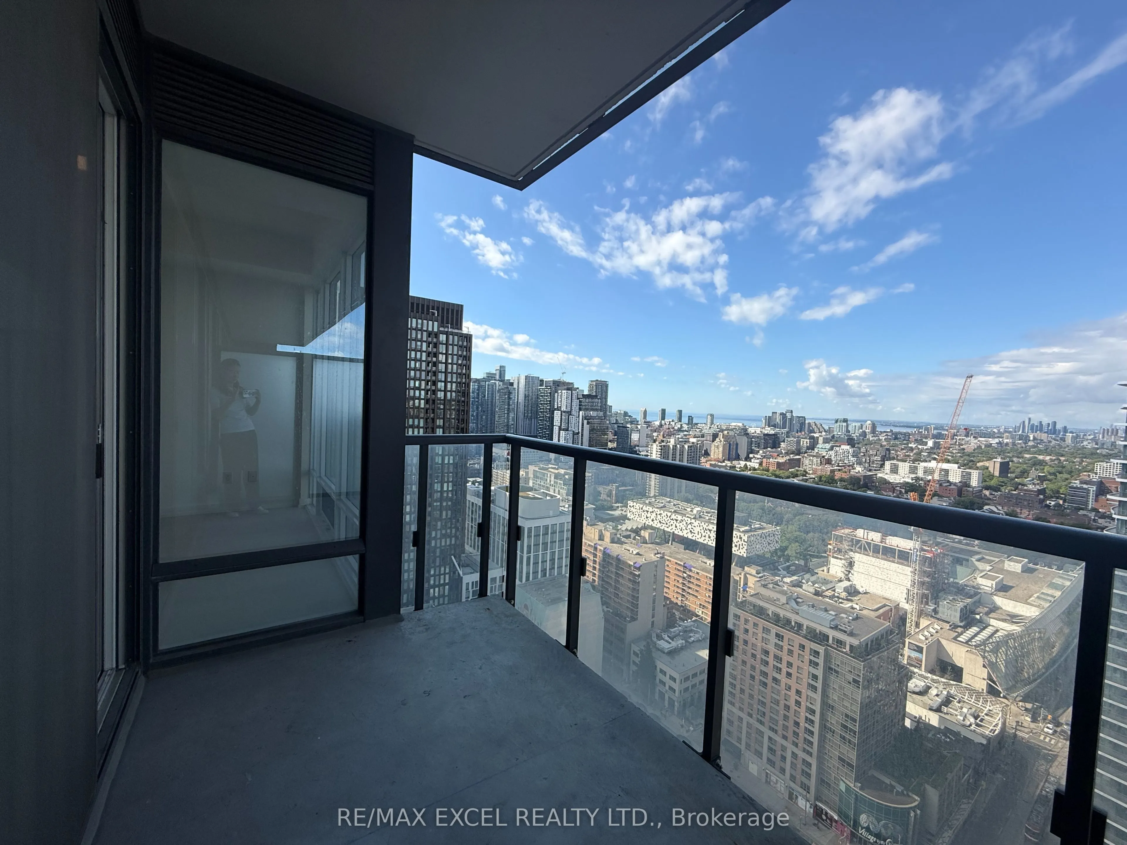 488 University Avenue, #2311