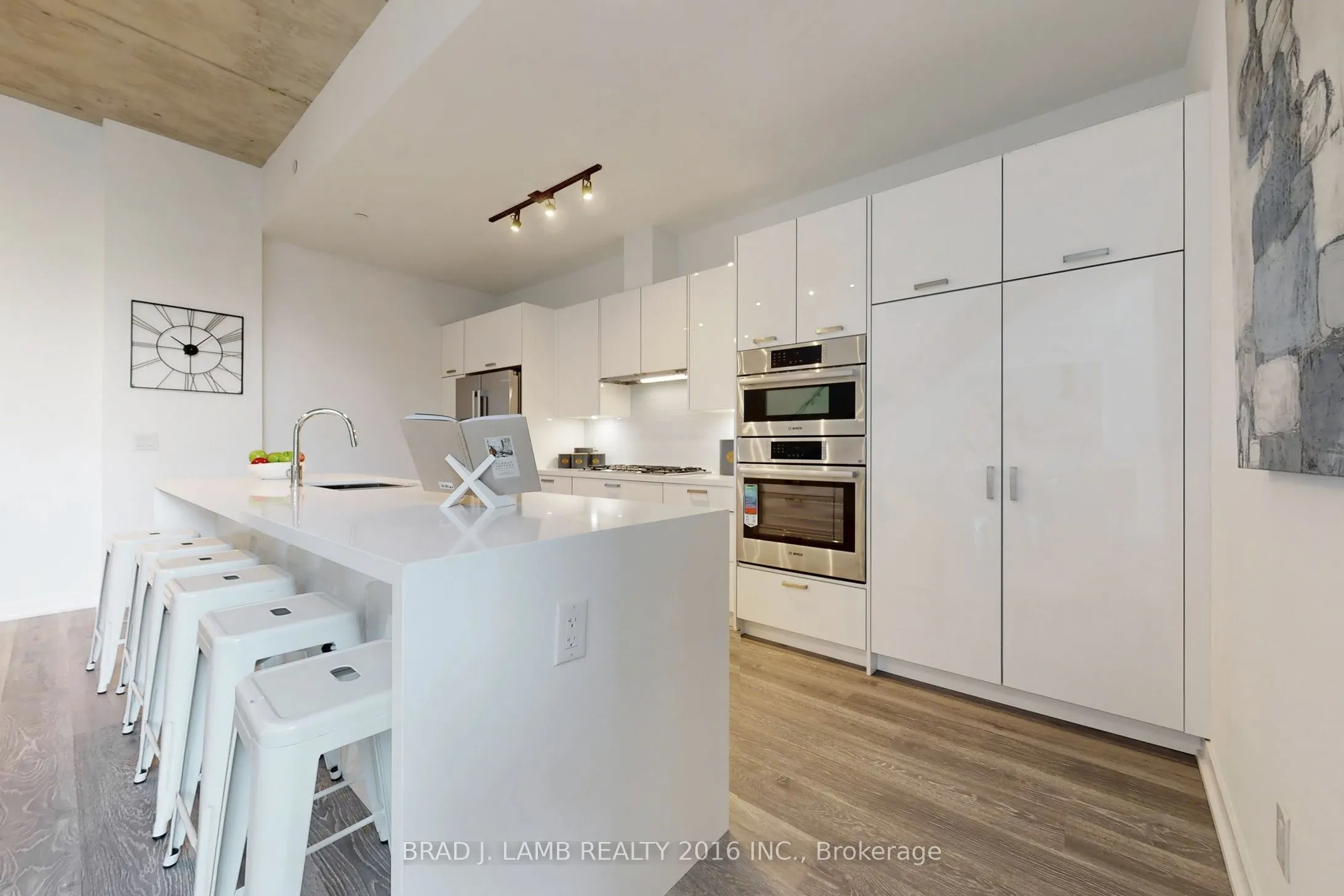 55 Ontario Street, #101
