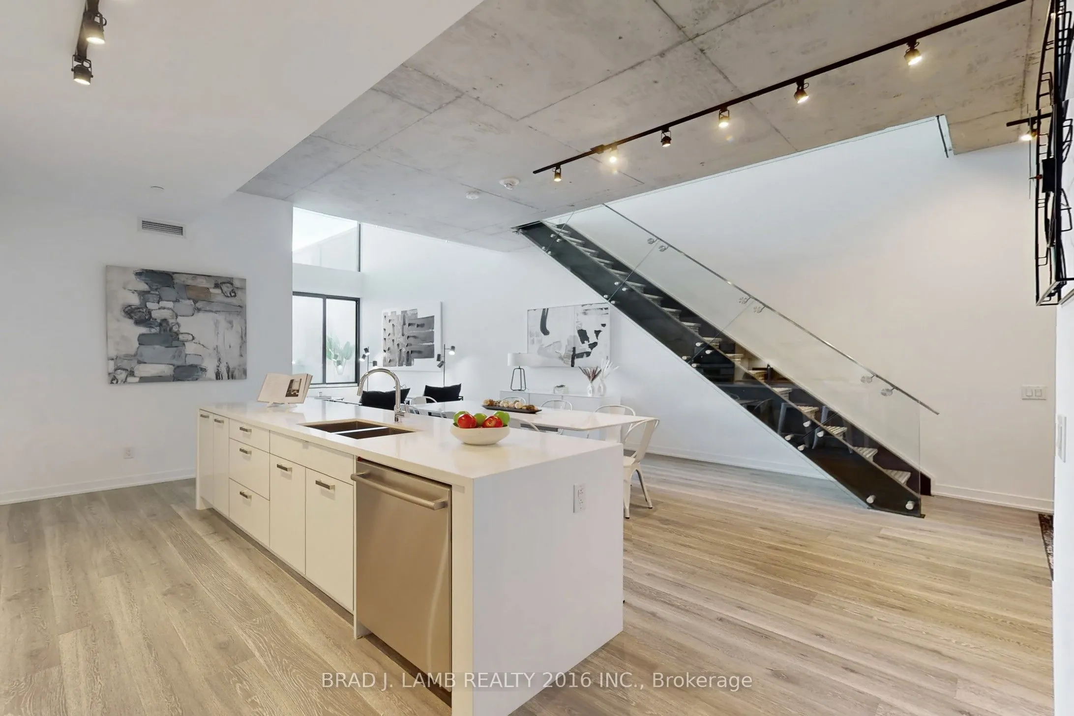 55 Ontario Street, #101