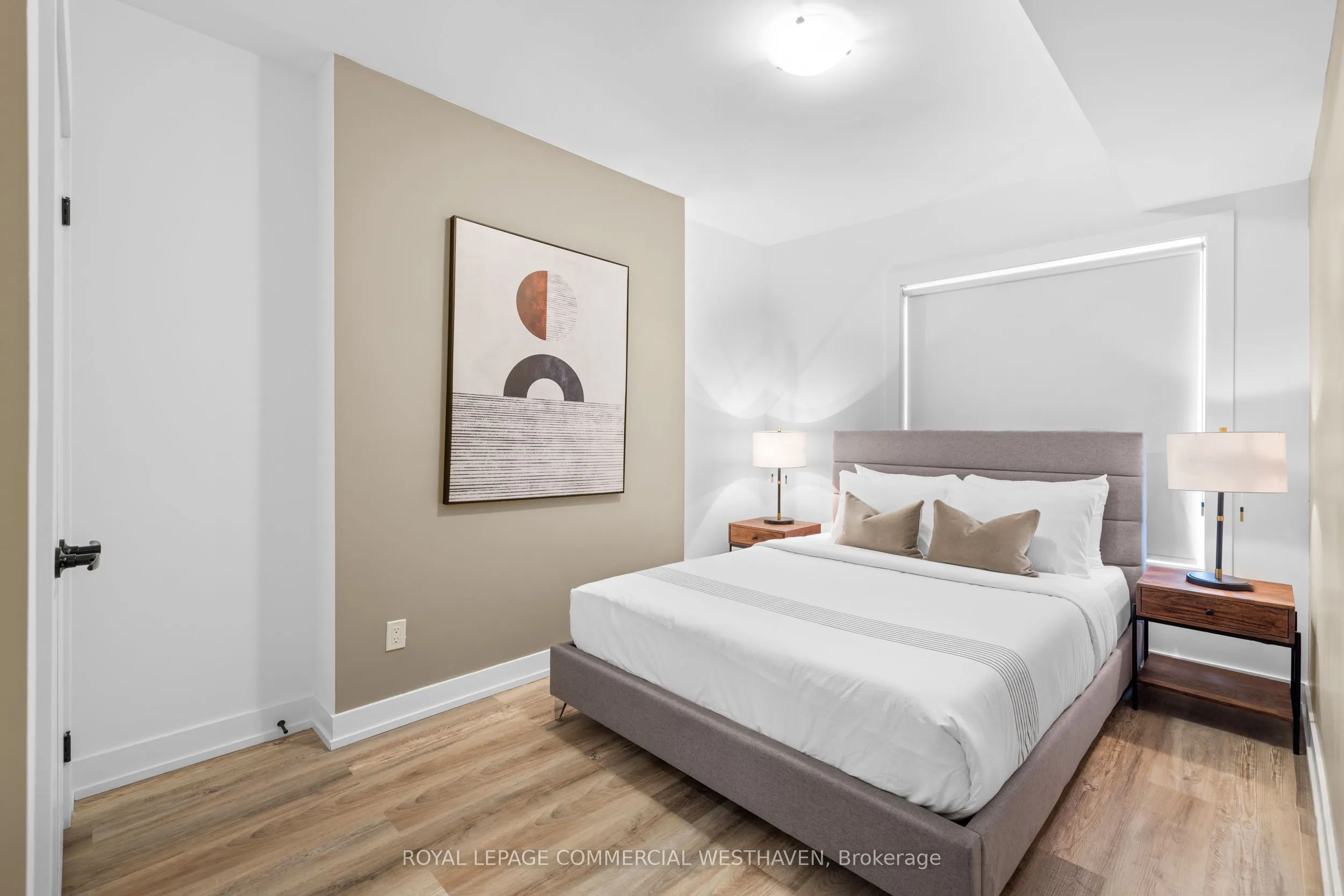 449 Lansdowne Avenue, #B