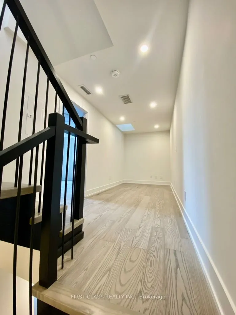 55 Nicholas Avenue, #Th12