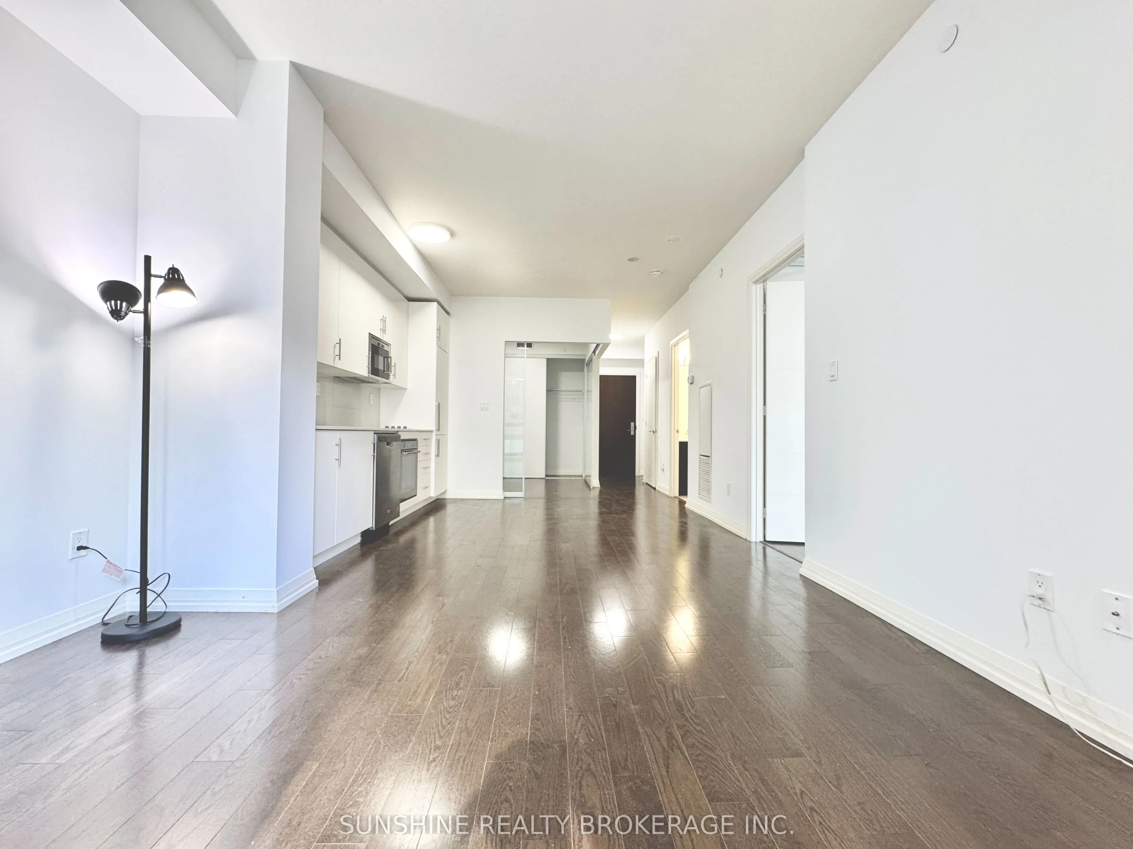 460 Adelaide Street, #623
