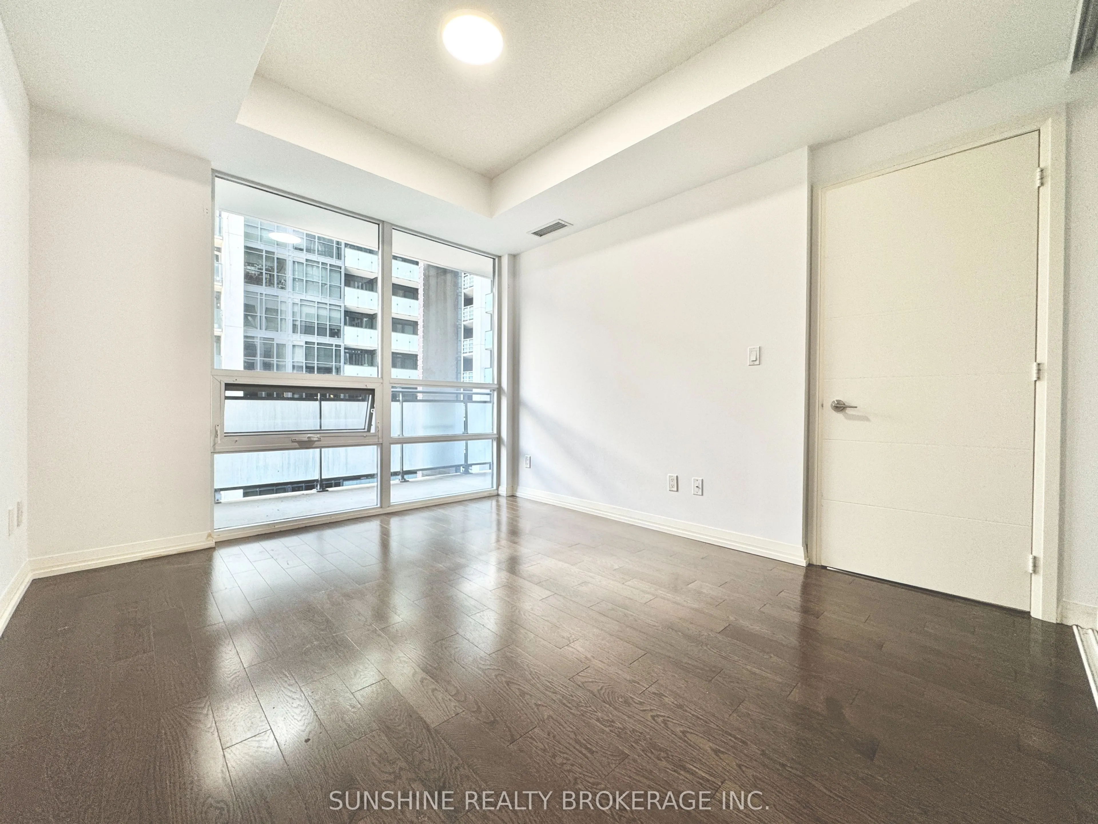460 Adelaide Street, #623