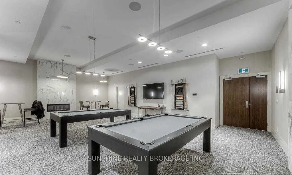 460 Adelaide Street, #623