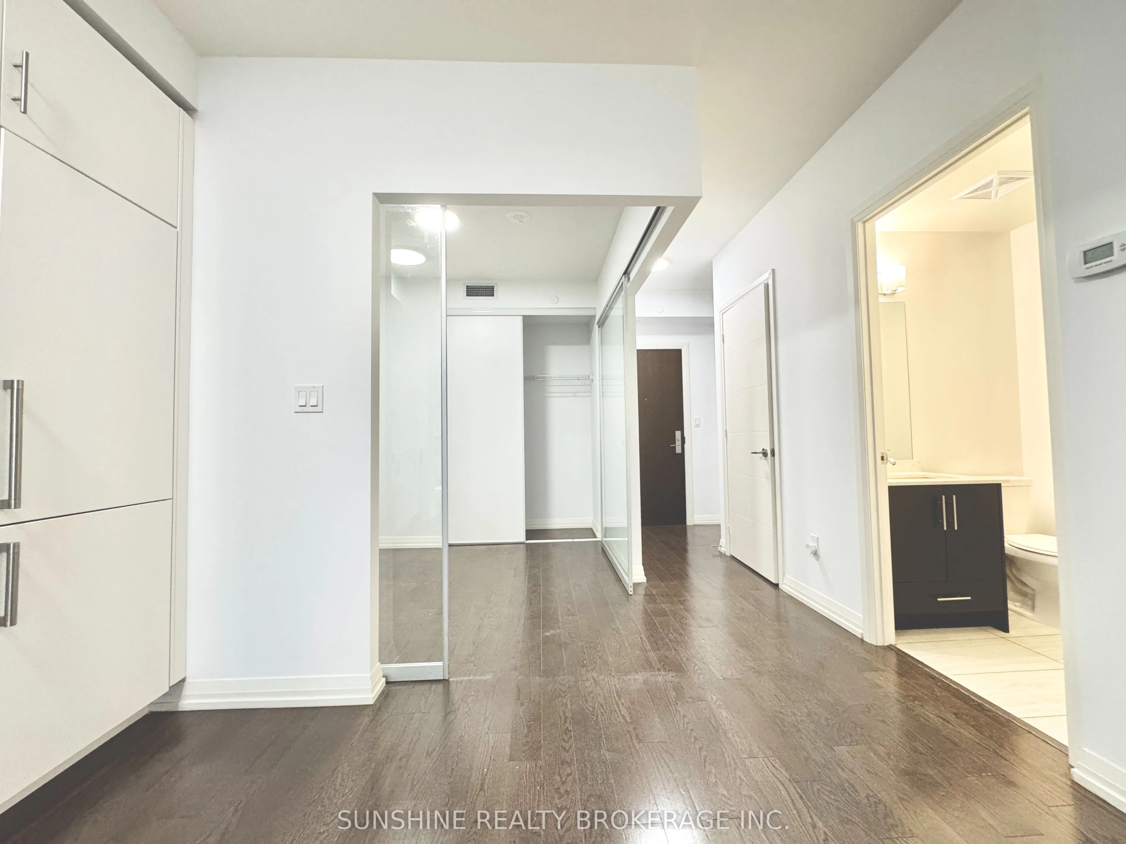 460 Adelaide Street, #623