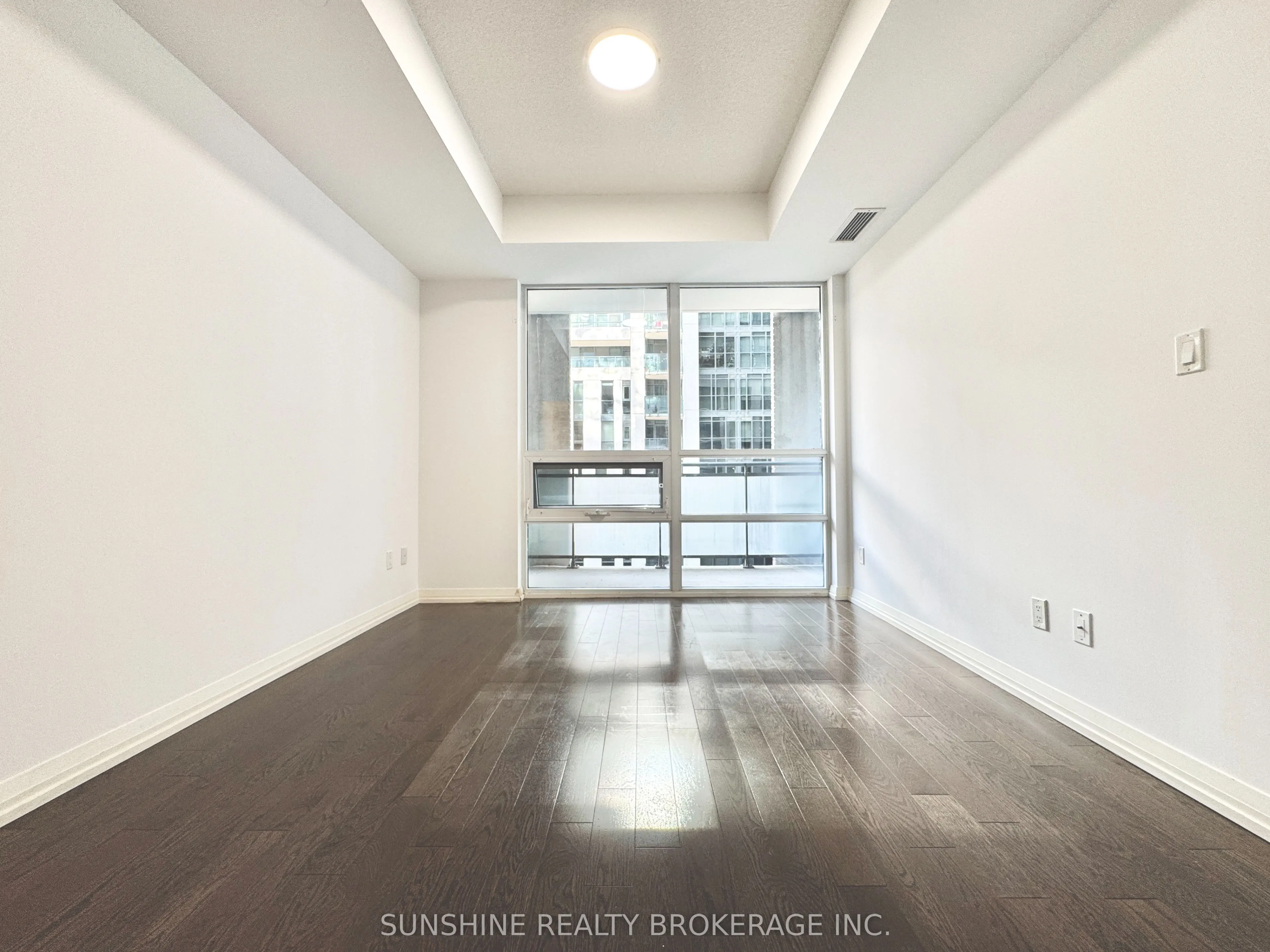460 Adelaide Street, #623