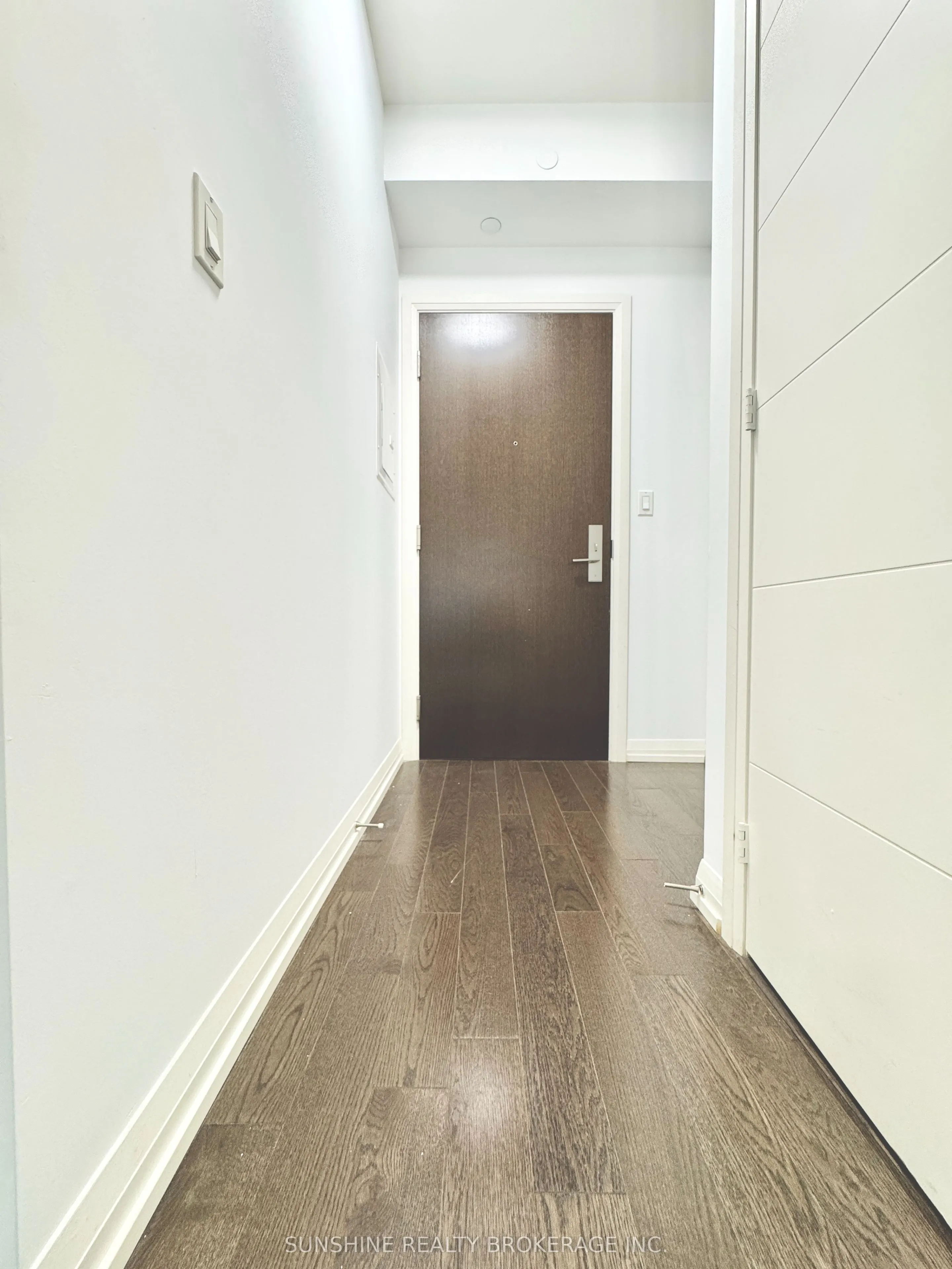 460 Adelaide Street, #623