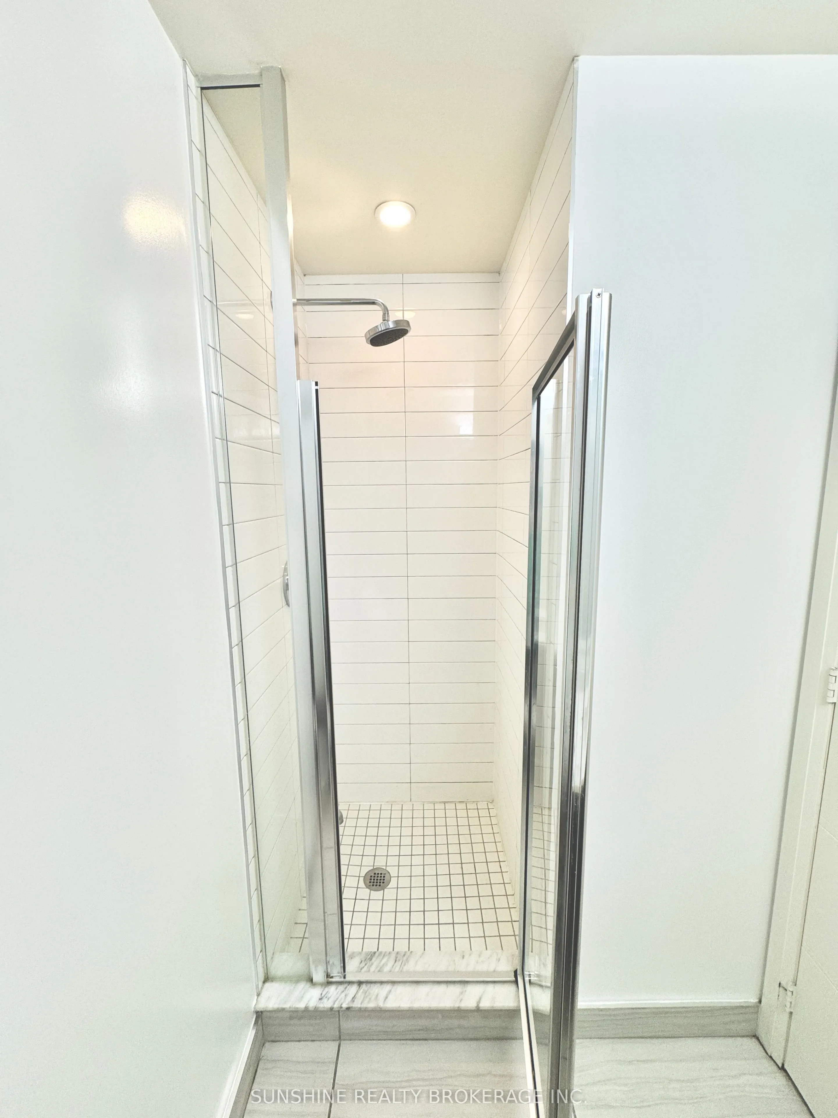 460 Adelaide Street, #623