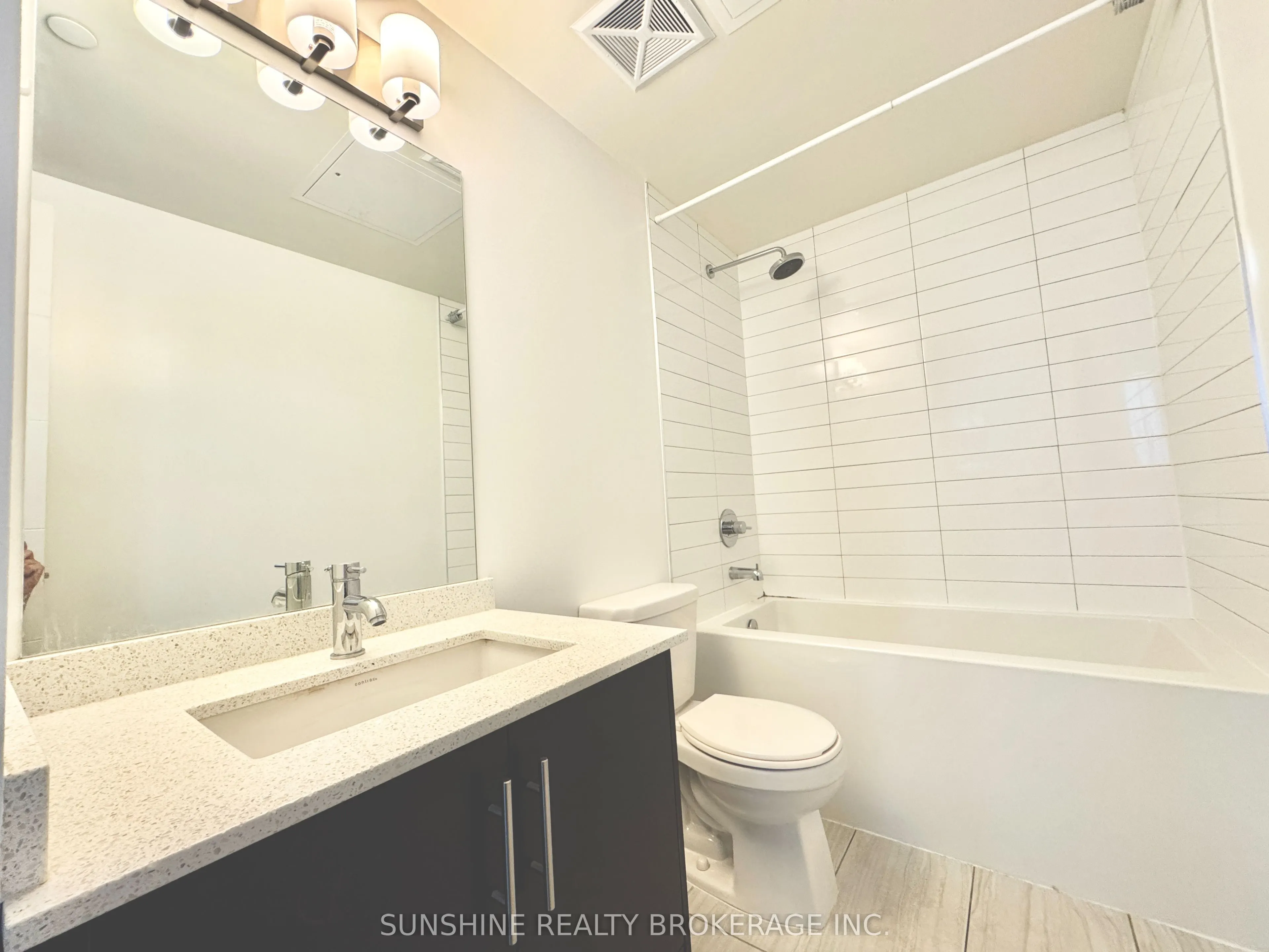 460 Adelaide Street, #623