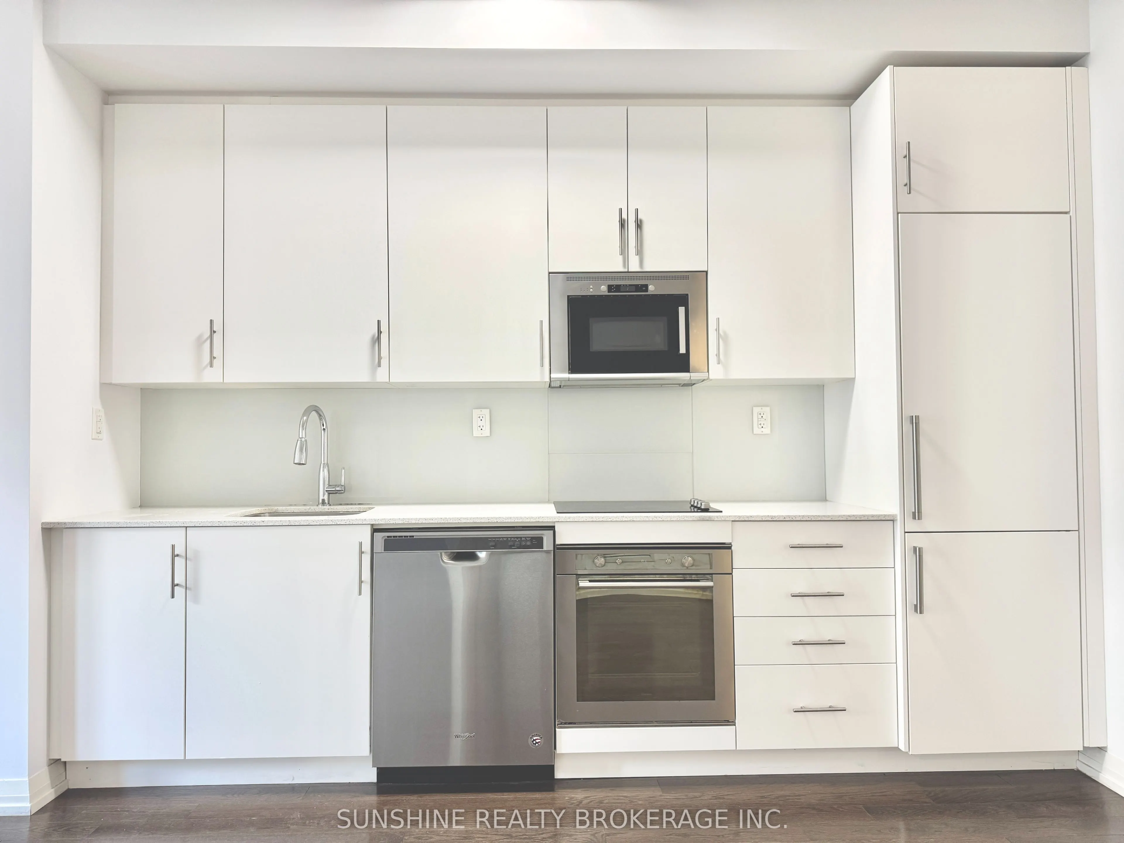 460 Adelaide Street, #623