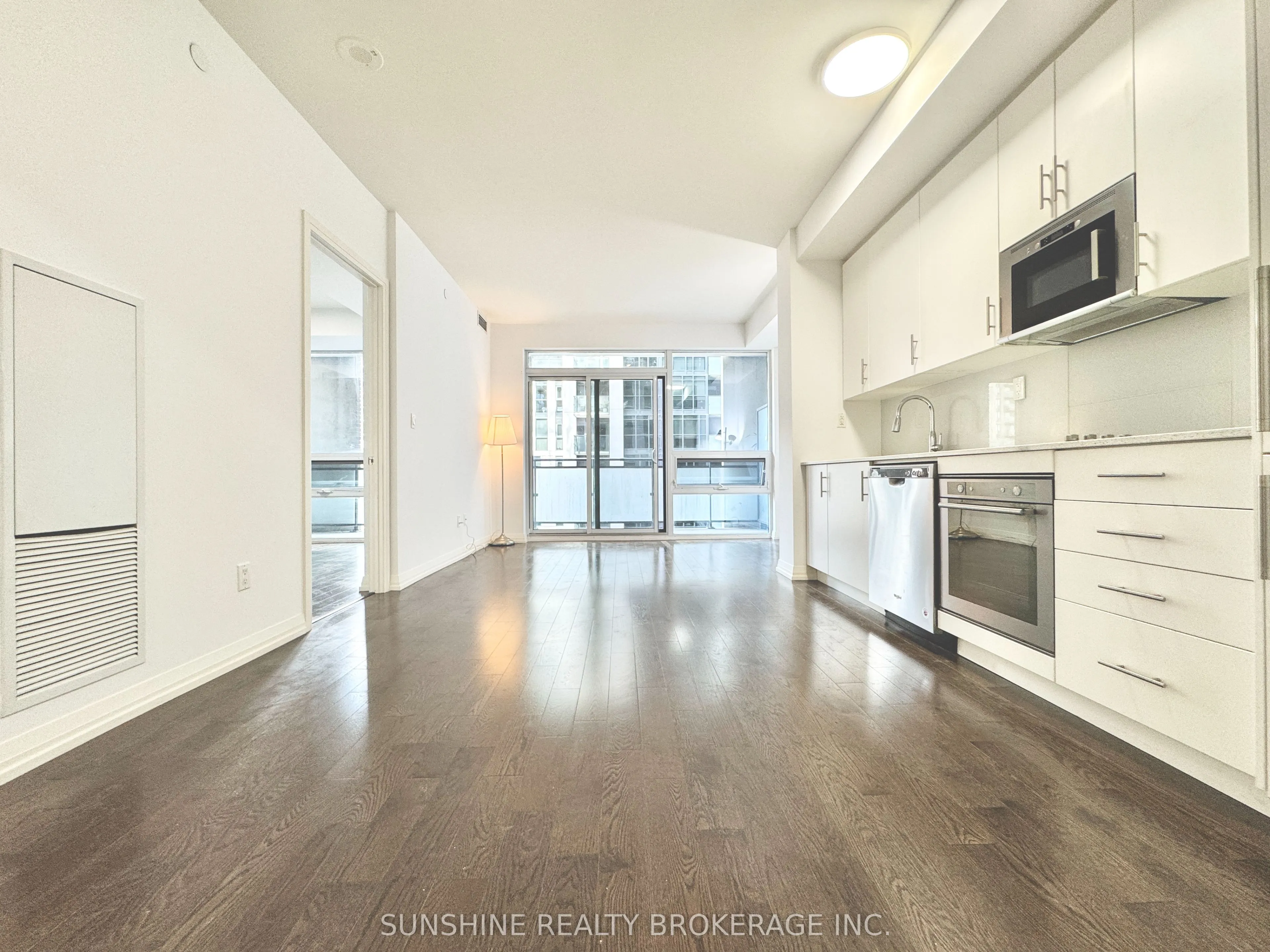 460 Adelaide Street, #623