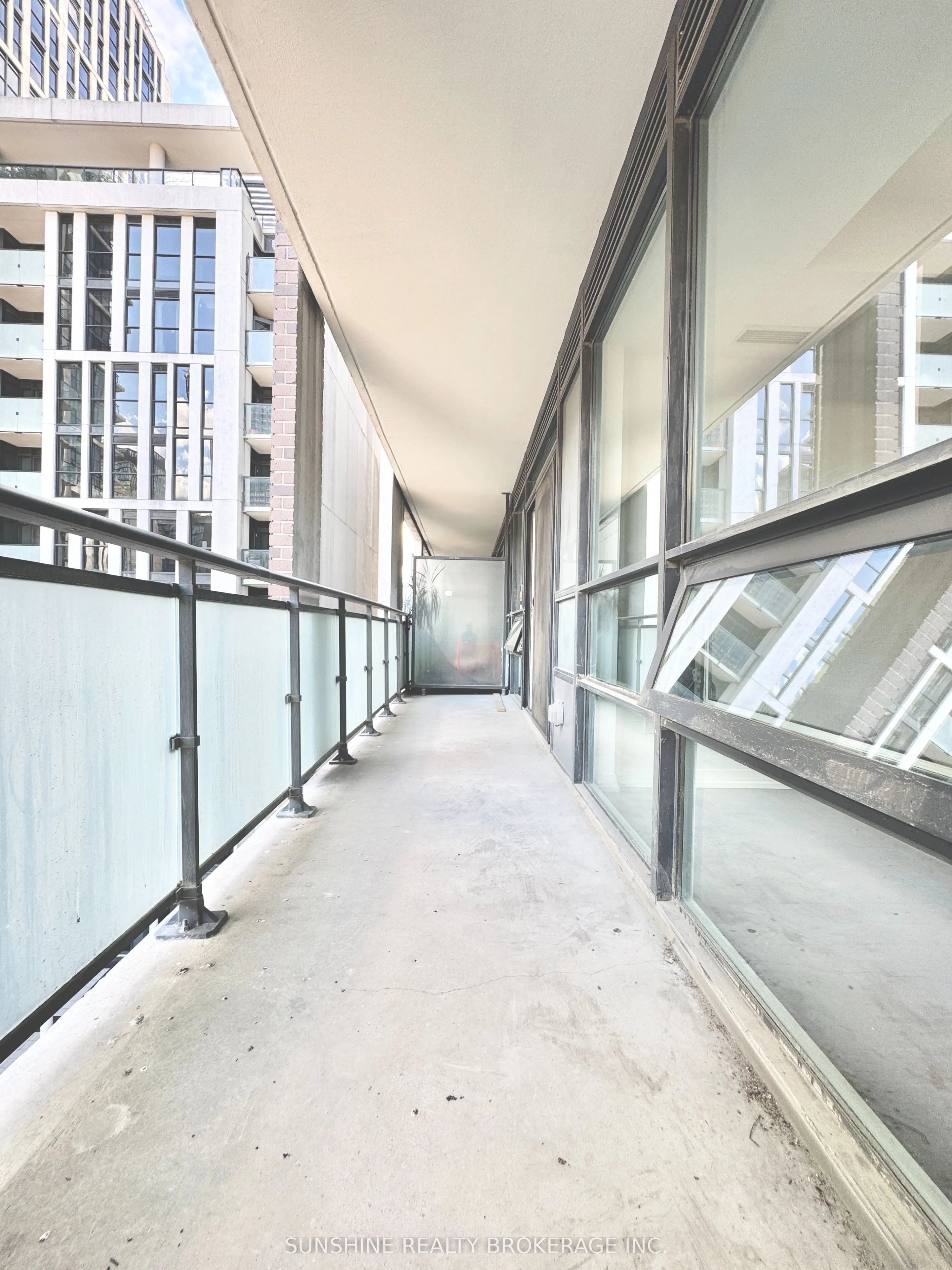 460 Adelaide Street, #623