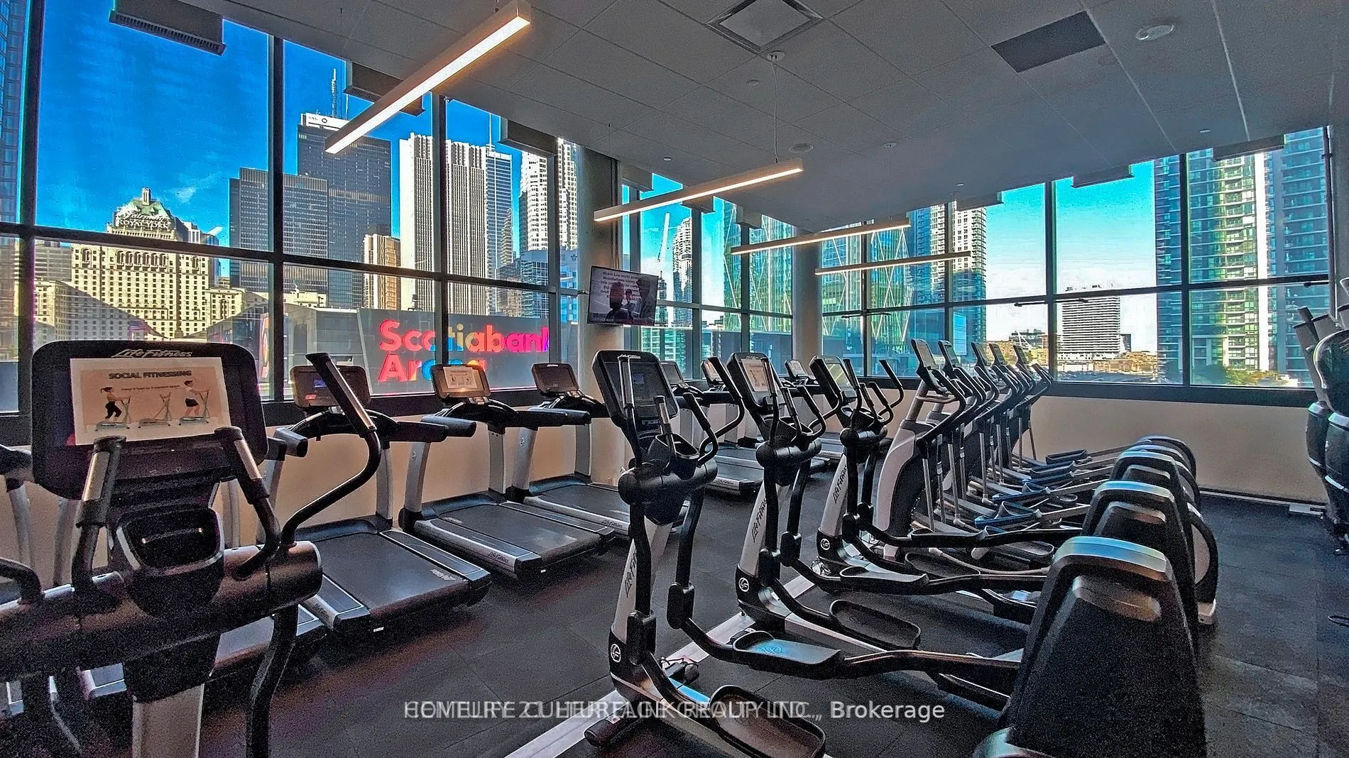 100 Harbour Street, #3907