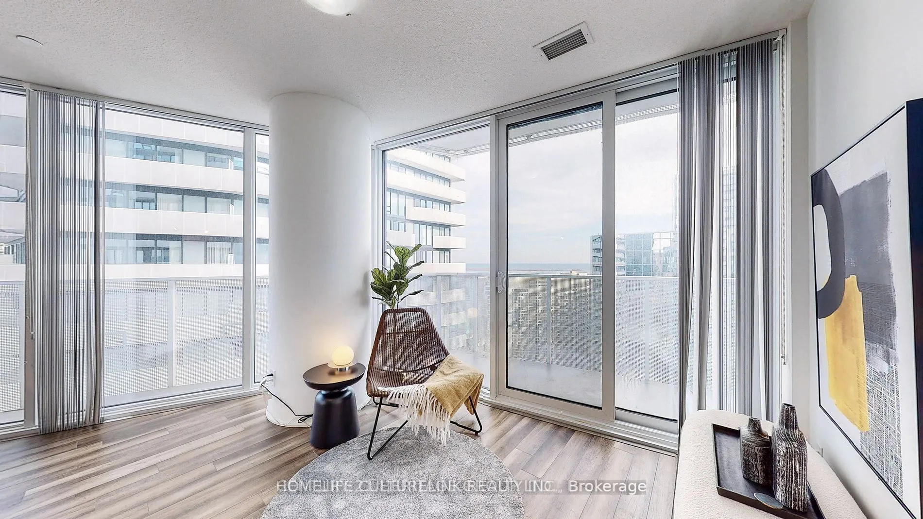 100 Harbour Street, #3907