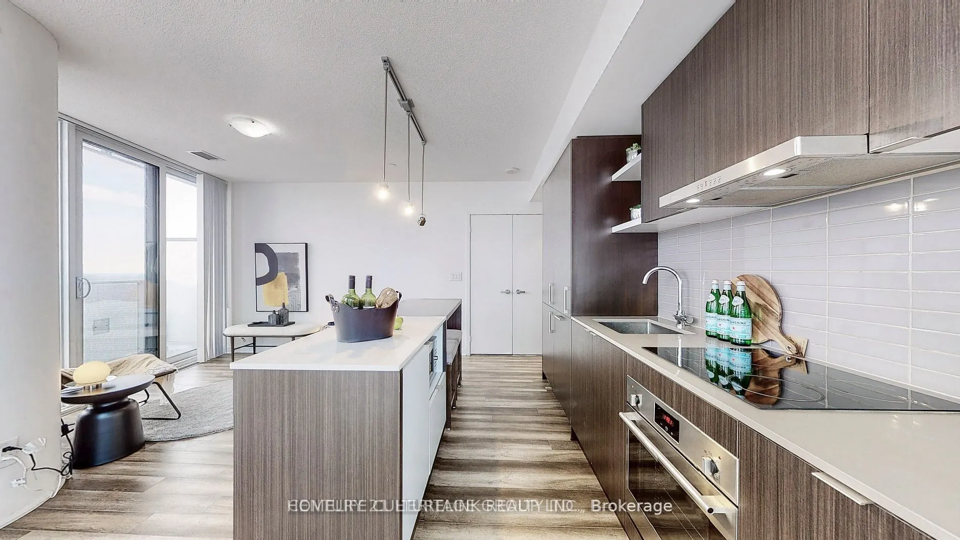 100 Harbour Street, #3907