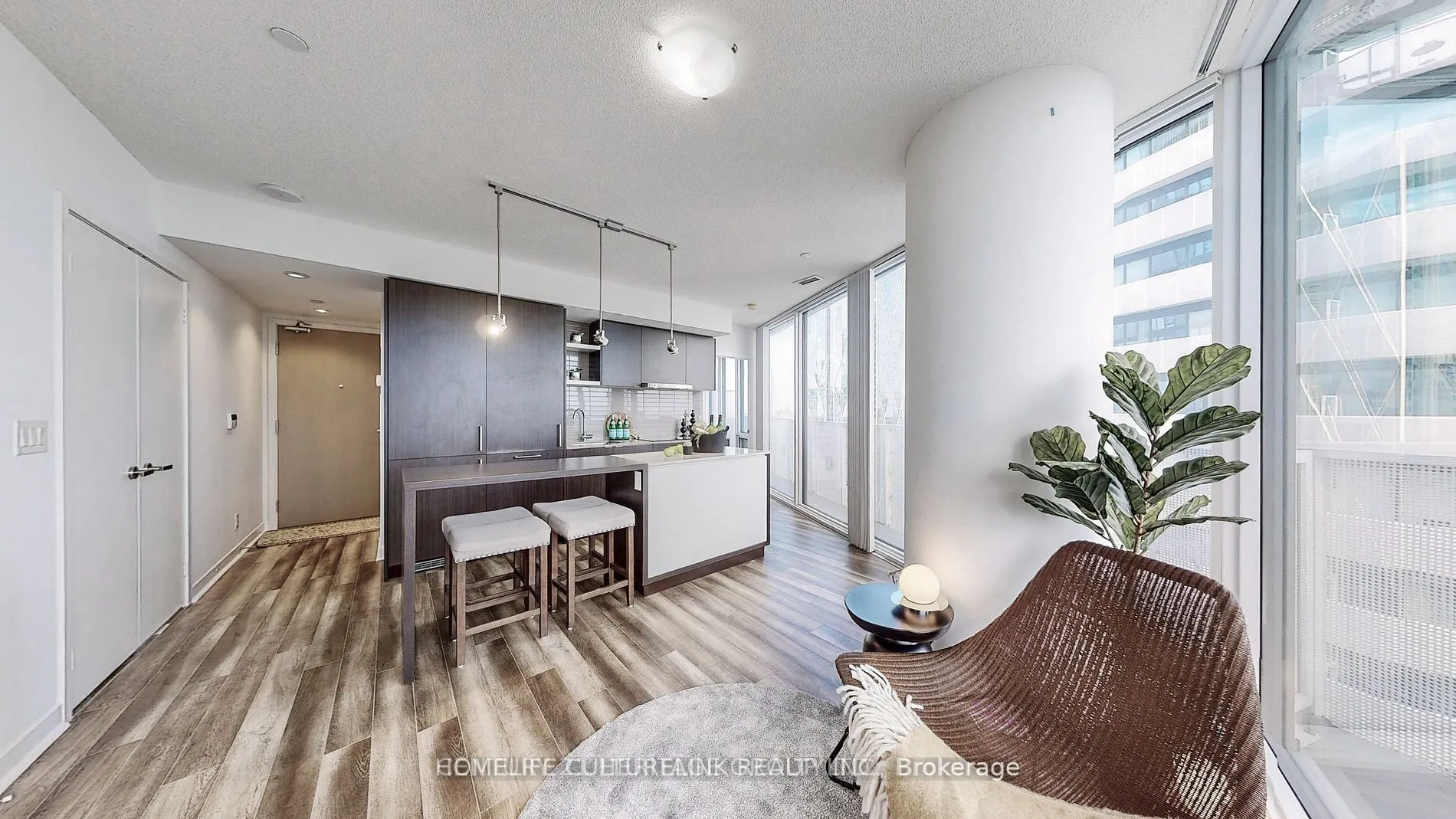 100 Harbour Street, #3907