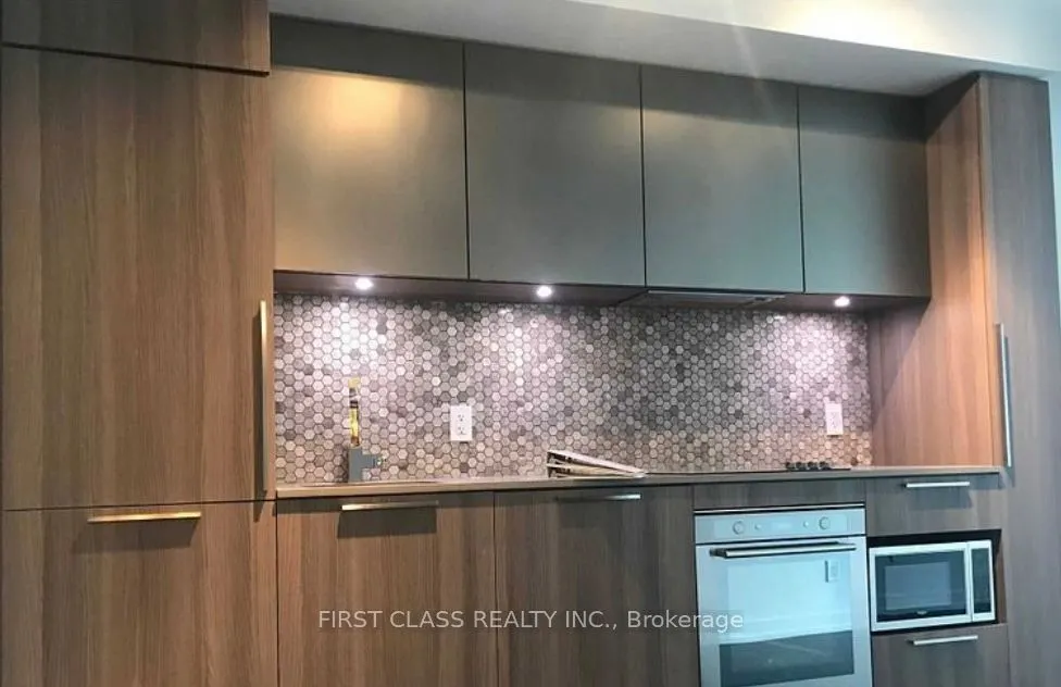 85 Wood Street, #1518